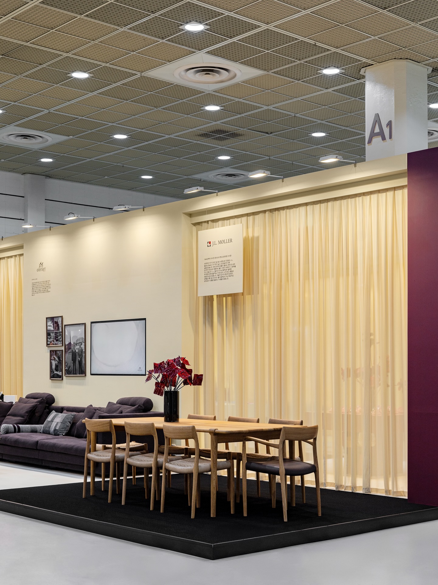 J.L. Møller craftsmanship on display at the Seoul Living Design Fair. Where timeless Danish design meets modern living.
Clean lines, honest materials, and generations of woodworking tradition that are brought to life on an international stage.
📍 COEX, Seoul
📅 Feb 25 – Mar 1, 2026
✨ Hall A
@livingdesignfair @danskindustri