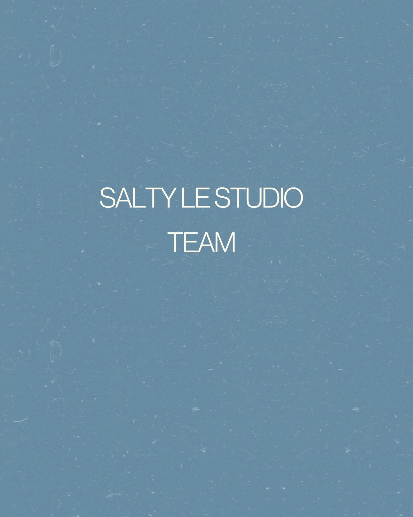 Laquelle est la plus ressemblante ? 🫣
Which one is the most similar? 👀