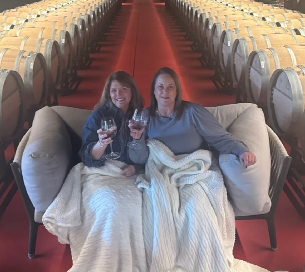 Nothing like a cozy tasting! These gals had a great wine country trip! #caymusvineyards 🍇🍇🍷