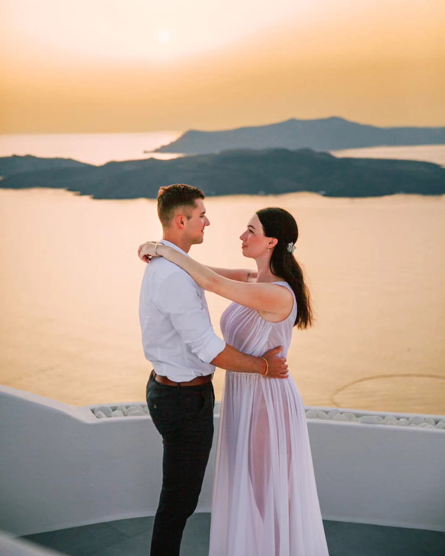 Elopement in Santorini.
Book your Date