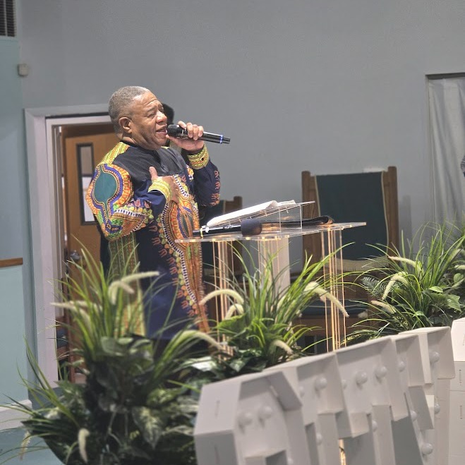 WHEN GOD SHIFTS THINGS
God doesn’t touch what’s producing.
He removes what’s blocking.
If it left, it was in the way.
If it broke, it was holding you back.
If it shifted, it was necessary.
The pruning always precedes the promotion.
Type “I TRUST THE SHIFT” if this speaks to you.
#Shift #GrowthSeason #FaithWalk #PurposeDriven #ElevationSeason