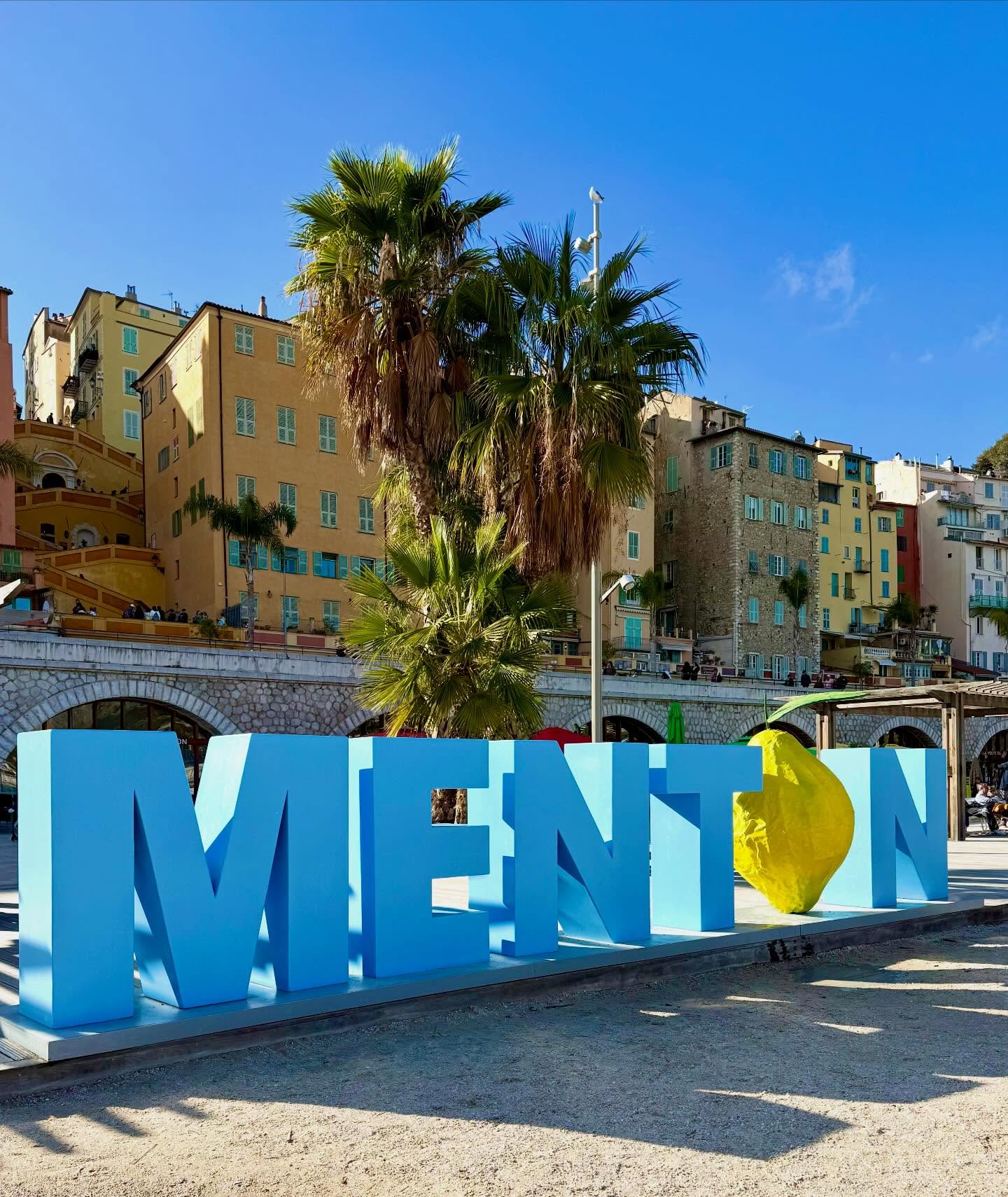 Fête du citron In Menton (lemon festival) #mentón #mentonfrance #cotedazurfrance #travelbloggers #retireandtravel