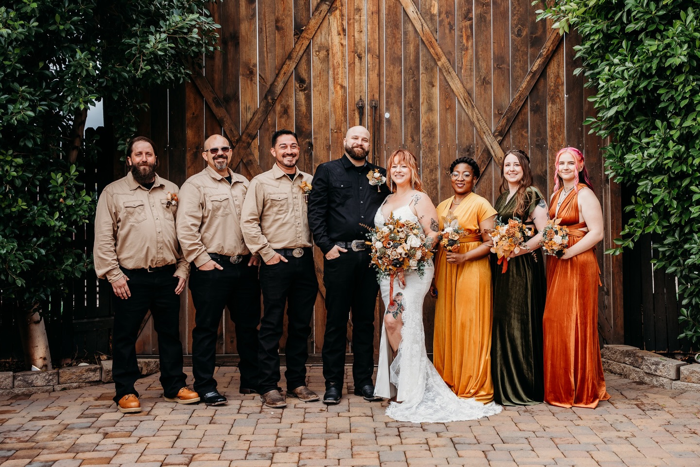 Having a crew on your wedding day isn’t just cute for photos — it’s essential 🤍
Here’s why:
1. Emotional Support
Your people keep you grounded. When nerves kick in, they’re the ones reminding you to breathe, laugh, and soak it all in.
2. Built-In Hype Team
They fix your veil, fluff your dress, hand you tissues, hold your bouquet, and make sure you feel like the most beautiful version of yourself.
3. Extra Hands = Less Stress
Someone grabs water. Someone tracks the timeline. Someone makes sure your phone isn’t blowing up with questions. You shouldn’t be the point of contact on your wedding day.
4. Keeps the Energy Up
The morning sets the tone. A good crew brings calm, joy, and fun — which shows in your photos.
5. Lifelong Memory Makers
These are the people who walked with you through life before the marriage. Having them beside you when you step into a new chapter makes it even more meaningful.
Your wedding day goes by fast. Having a solid crew makes it smoother, sweeter, and a whole lot more memorable. 🤍 @thevenueatchilleens