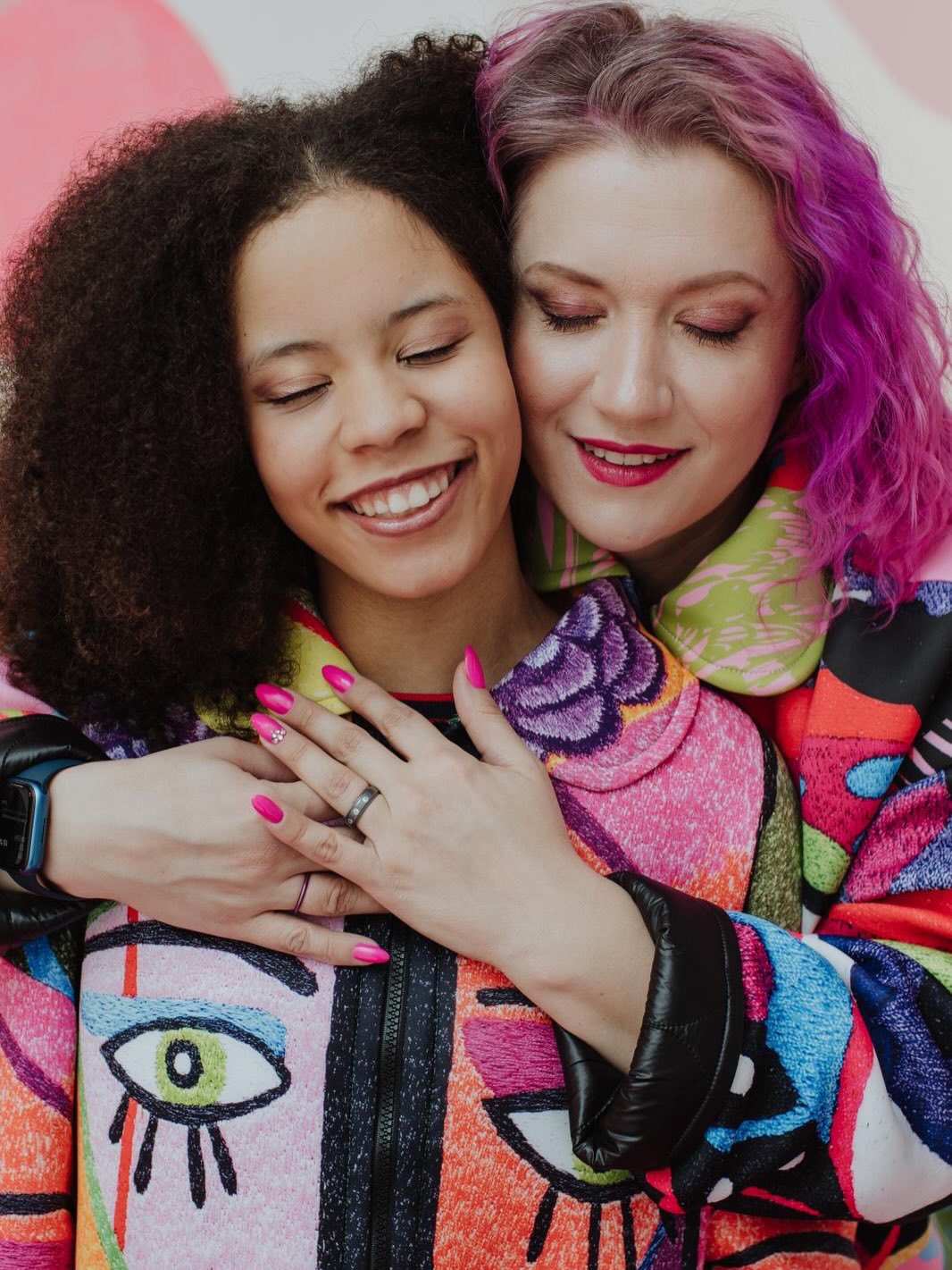 A week ago I had a work trip to 🇱🇻 Riga… and since life has been so full and busy, I decided to take Naima with me 🤍
We had the most joyful mama-daughter time at @artgalleryputti — exploring the gallery, laughing, and doing a colorful little photoshoot together. It felt playful, light, and so alive 🥳🌈
I wanted to capture this moment in the happiest colors — and share that love with you ✨
Because love grows when we share it 💛
My favorite artist from 🇱🇻-> @elita_patmalniece
Photos by my 💖 @elanabazaly
MUA💋💄 @zanemelnace @hairbykattarina
#sharelove #chooselight #home