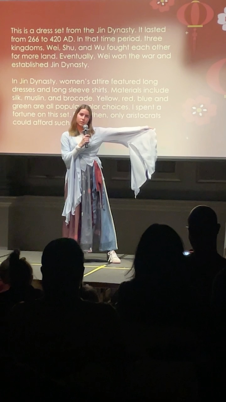 Taking a look back at our Lunar New Year festivities! 🧧
Our students did an amazing job presenting on traditional Jin Dynasty attire, explaining everything from the materials used (like silk and muslin) to the vibrant colors that defined the era. Great work, everyone!