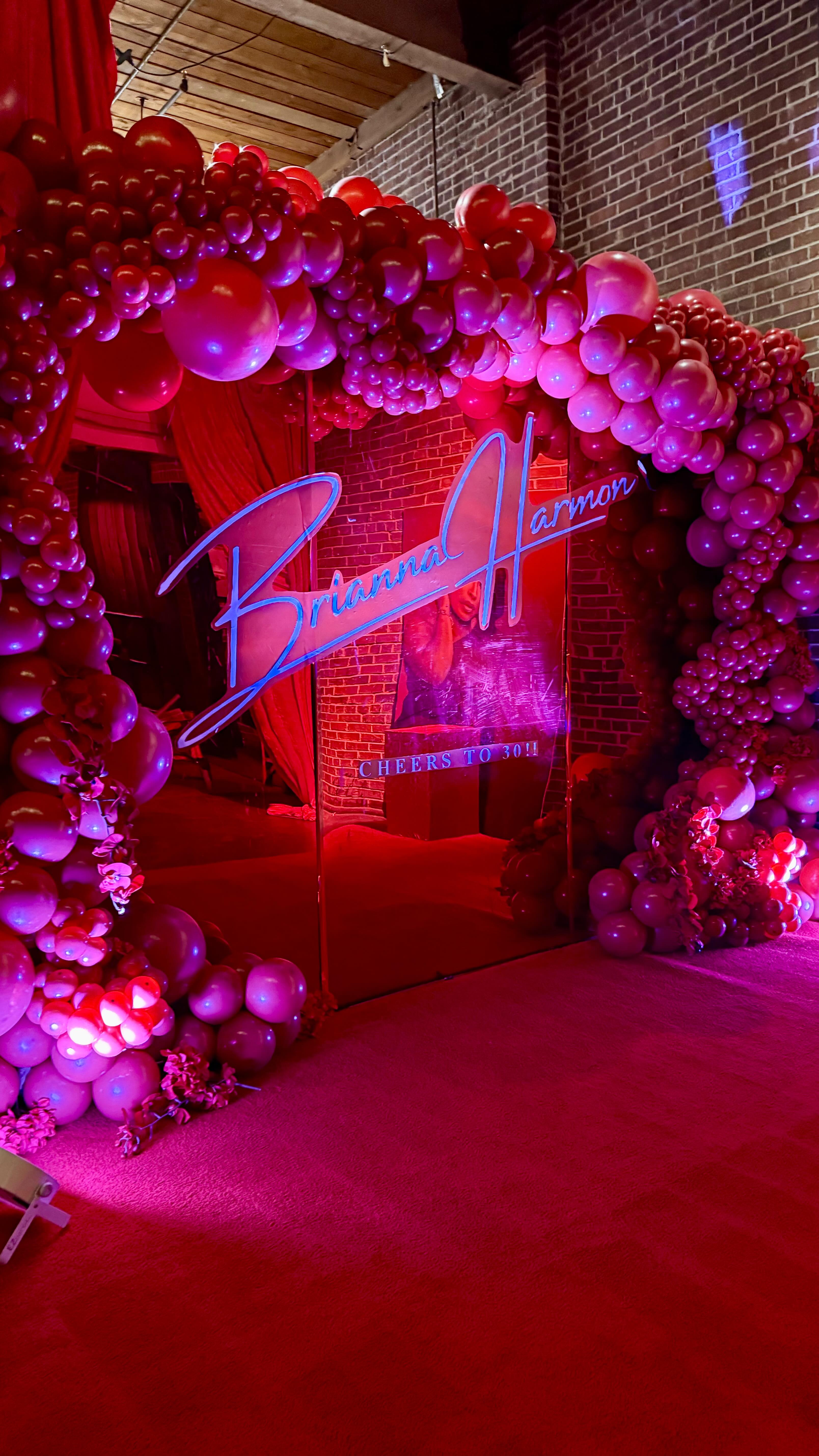 Before the event starts, I’m in my zone !!Perfecting every last detail to make sure it’s flawless. From lighting checks to those final touches, it’s all about creating a seamless look and elevated vibe.
What’s one detail you think makes an event unforgettable? 👇🏽
#DetailsMatter #LuxuryEventProducer #behindthescenes #toriwilliamsevents