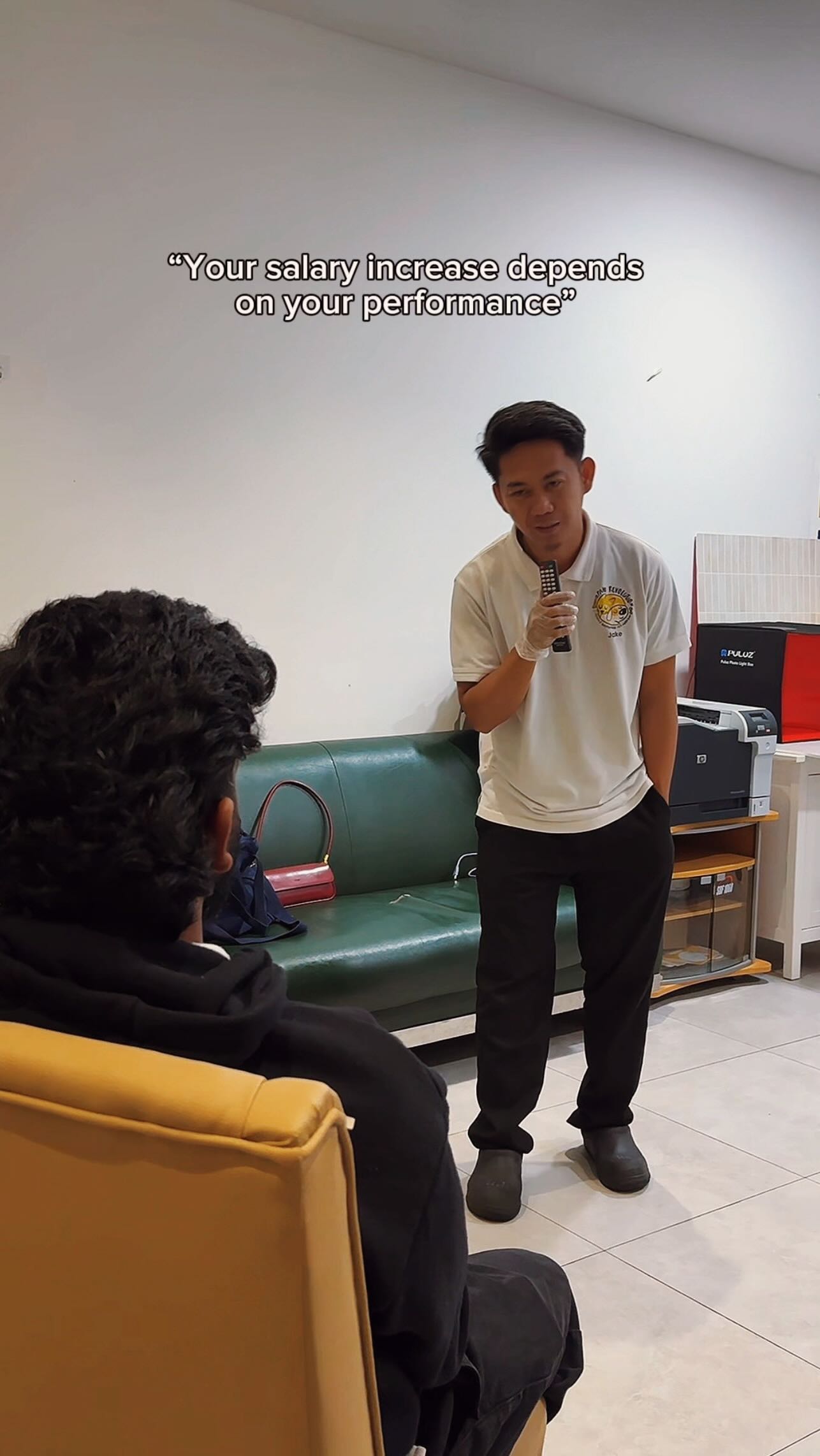 He should have mentioned it more clearly
#viral #officehumor #explorepage #workstress #workjokes