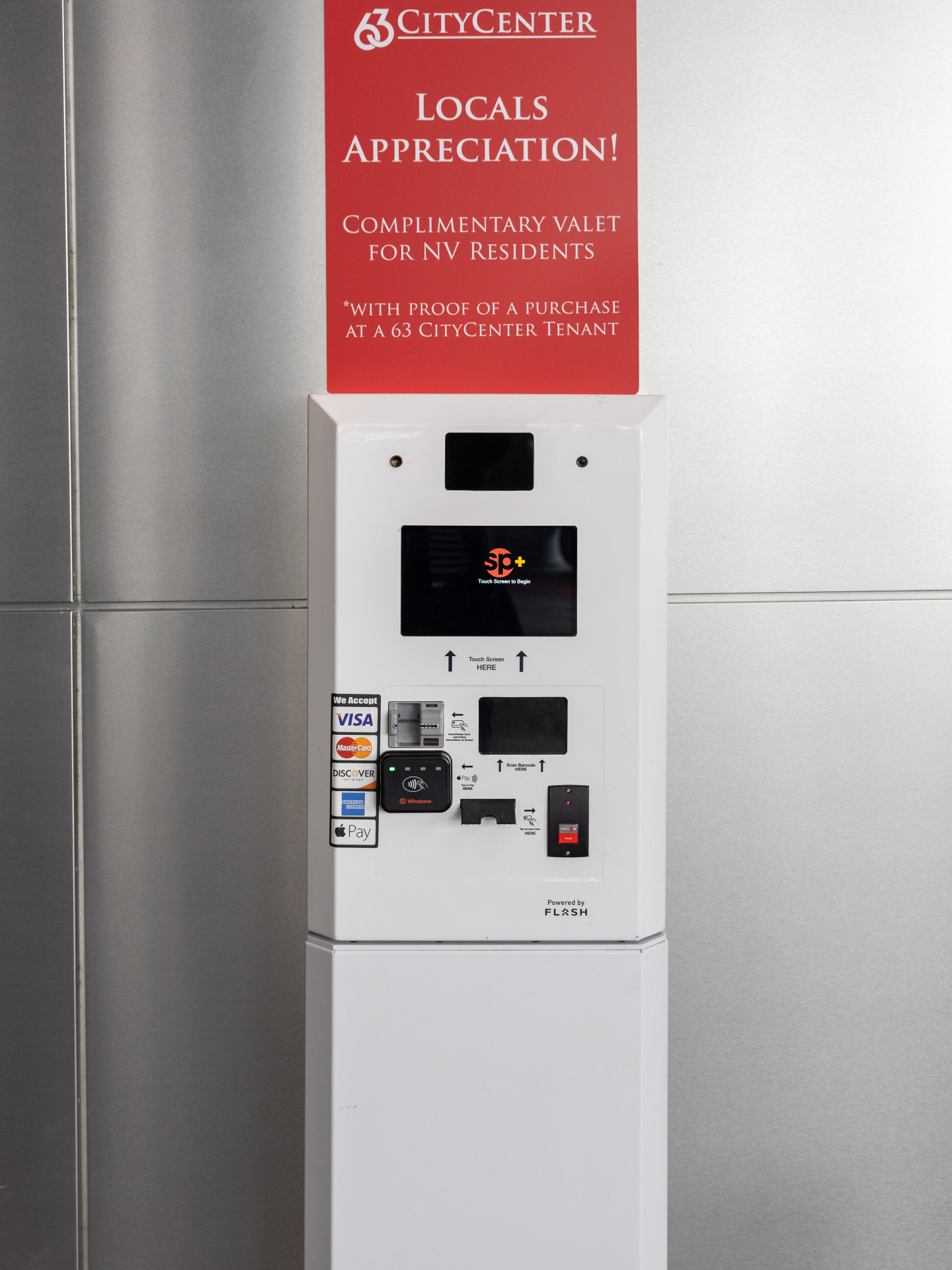 Locals, this one’s for you ❤️ Your first 3 hours of valet are on us at 63 CityCenter. Just show proof of purchase from any tenant and you’re covered.
@museumofillusions_usa @artemuseum_lasvegas @oceanprimelasvegas @ariatlasvegas @welcometolasvegas @agora_cosmetics @jasonaldeansvegas @fattuesdays