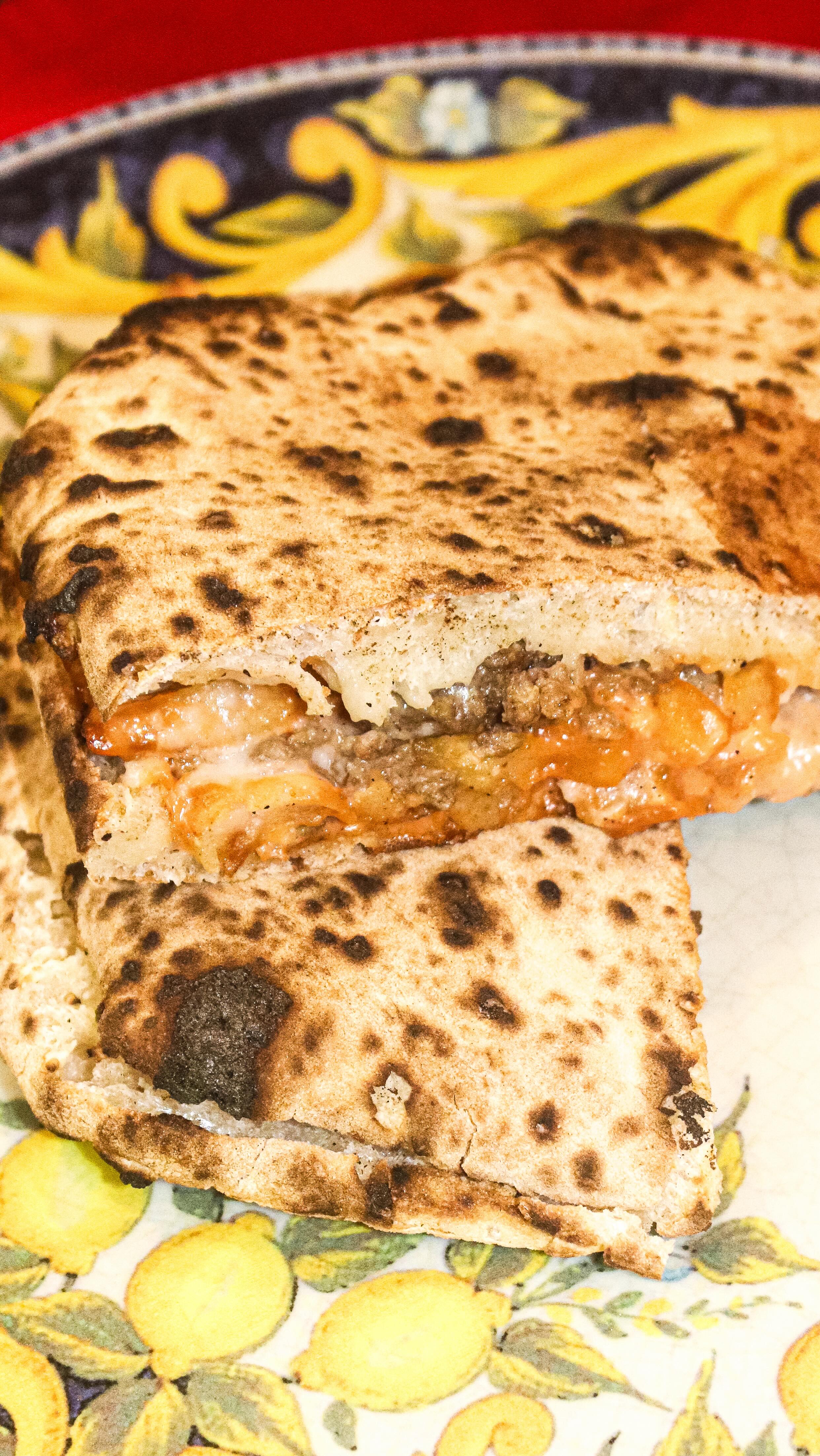 Pizza 🤝 Sandwich = PERFECTION.
Our new Burger Sandwich is here and it’s unreal 🤤
Link in bio or order now on Uber Eats, Just Eat, or Deliveroo 🚀
#vitabyricco #pizzasandwich #foodie #trending