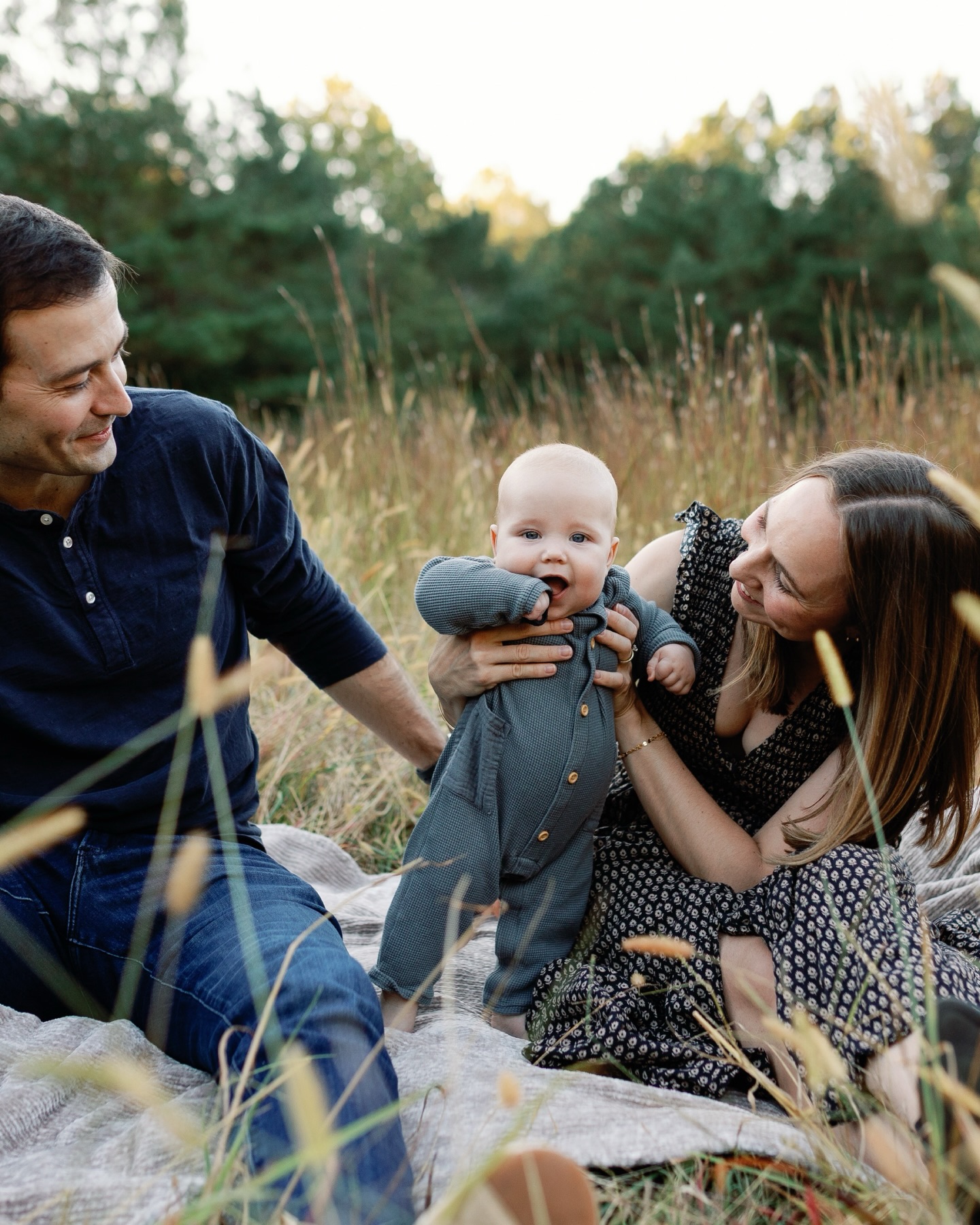 Squishy baby phase is the best!!! Loved this family session from the Fall so much 🤍
Atlanta documentary photographer • outdoor family session • family photographer • georgia family photographer • documentary family session • atlanta family photographer • milton ga photographer