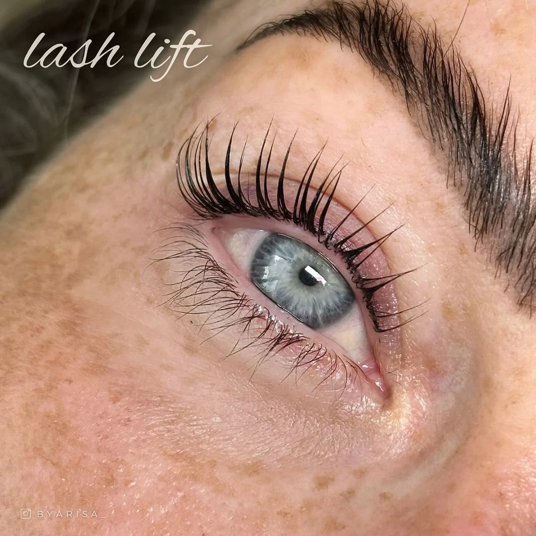 How dreamy does this ๐ก๐๐จ๐ ๐ก๐๐๐ฉ look close upโจmy clients lashes are so long and thick๐ฅฐ
Dm to book
๐ค
#manchesterlashtech #lashextension #lashextensionsmanchester