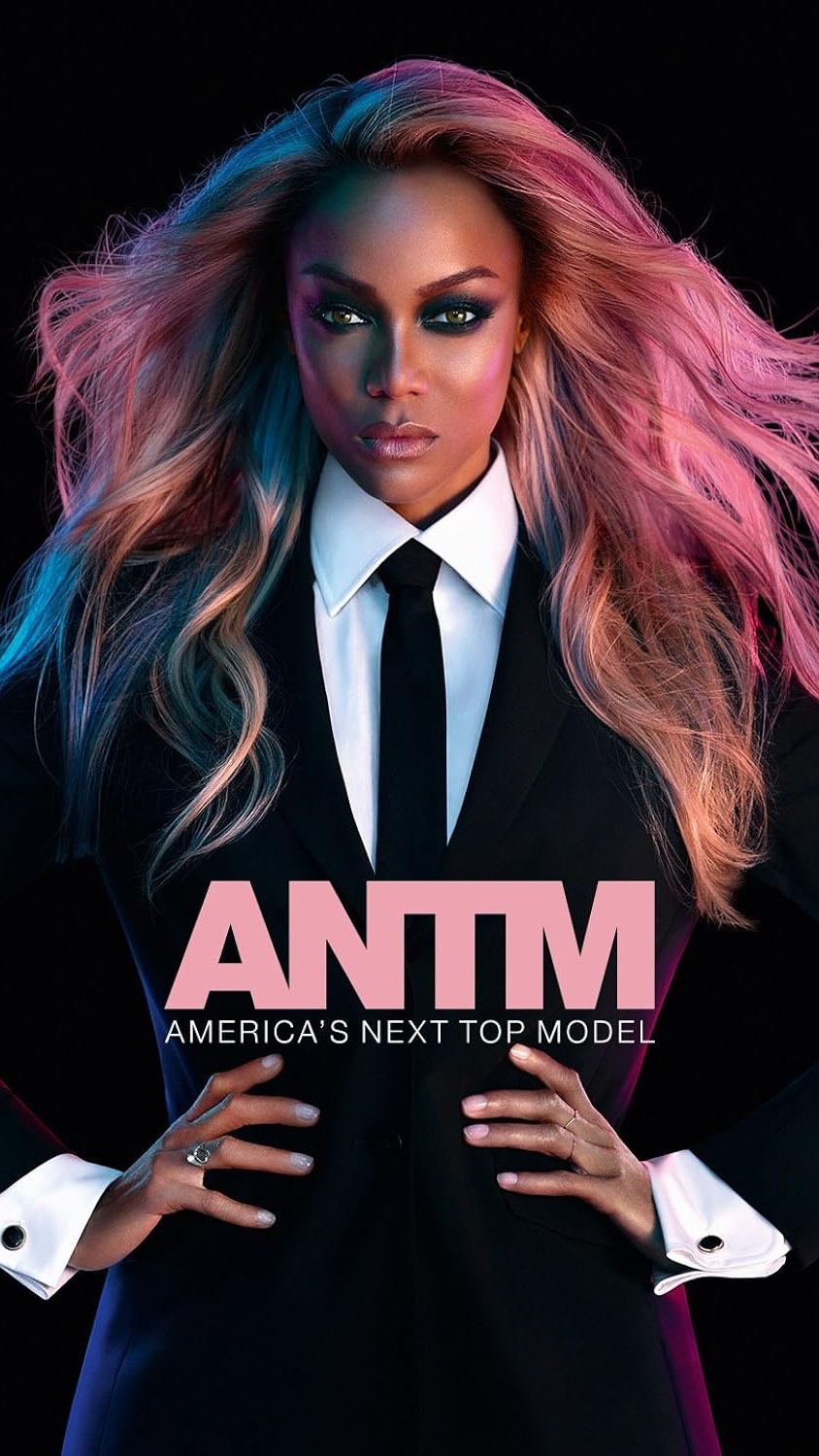 to say i was a “fan” of america’s next top model would be an understatement! 😅
during my sweet 16, i had a few celebrities wish me a happy birthday — and one was from the ANTM judges! ✨(if you couldn’t tell by the phone quality, I am now over 30 lol)
to love pop culture is to also be able to call out problematic behavior. so I’d be lying if i said that ANTM didn’t inadvertently make me view my body in a negative light as a young girl.
though it will forever be a staple in pop culture history, the apologies and accountability were long overdue. ⏰⌛️
•
•
•
•
follow @eliteurbanite to keep up with all things eclectic & culturally aware!✨
#popculture #americasnexttopmodel #antm #tyrabanks #2000s