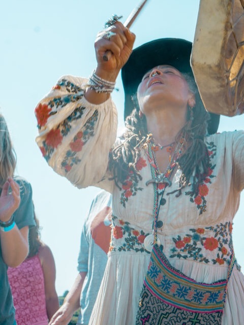 Our Women of Peace event is fast approaching 🕊️ Are you joining us?
The energy is alive as ever as we look towards the future. Once again, we are honoured to be gathering soon as a global sisterhood, welcoming activists and artists @yael_deckelbaum and @meera.eilabouni to share their stories.
Dear ones 🪶 tickets are still available for this deep and healing event.
🕊️WOMEN OF PEACE—Saturday 7th March at Embercombe, Devon
…
…
The rise of the feminine
is about creating a future for our children.
It is about restoring equilibrium to the earth so all beings can live as part of a harmonious whole.
It is about the here and the now, and the generations to come.
We are birthing both a new and ancient world, and the call runs deep.
Gather with us, sister, as we walk with the principles of intuition, reciprocity and compassion.
With the quiet trust that arises as we look to each other in this journey home.
🌹🌹