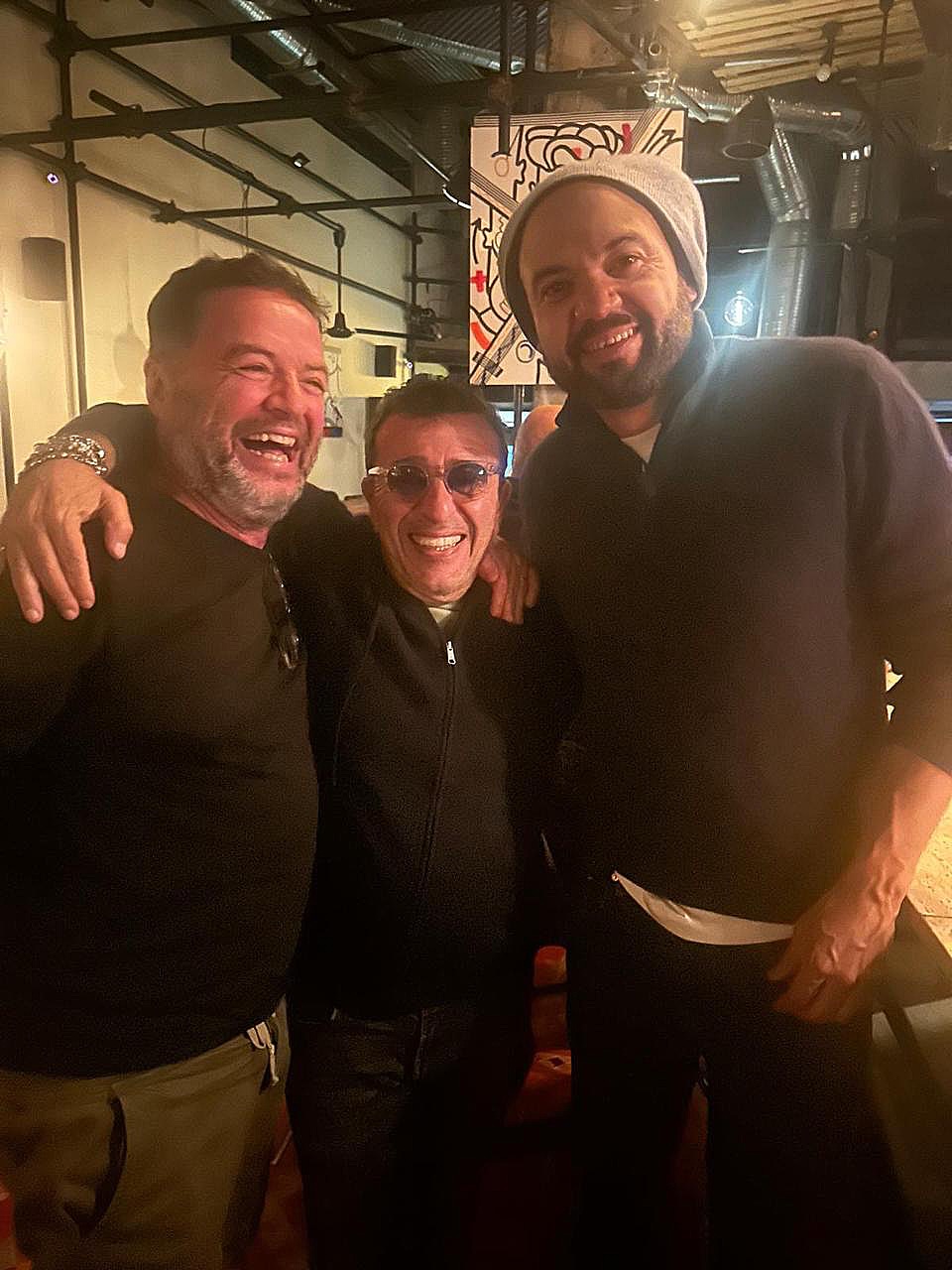 Déroulez le caroussel jusqu’au bout pour découvrir un aperçu de la prochaine exposition de @keya.art à La Palette 😍
#restaurantmarrakech #art #people #marrakech #dinner