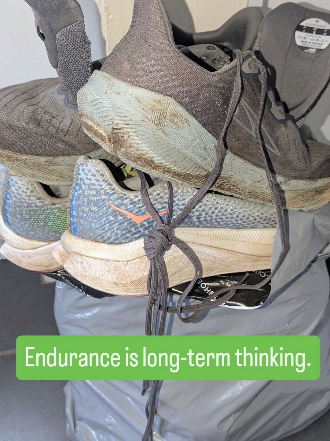 Performance isn’t just about splits and sessions.
It’s about the systems that support your training — how you fuel, how you recover, and how you consume.
I talk a lot about sustainable nutrition for endurance athletes — eating enough, fuelling consistently, supporting recovery. Keeping my clients training consistently.
But sustainability also applies beyond your plate.
When your running shoes have done their miles, recycling them keeps material out of landfill and reduces environmental impact. These are off to @jogonrecycle.
Small decisions, repeated consistently, matter — whether that’s carbohydrate intake or responsible kit disposal.
Train hard. Fuel properly. Tread lightly.