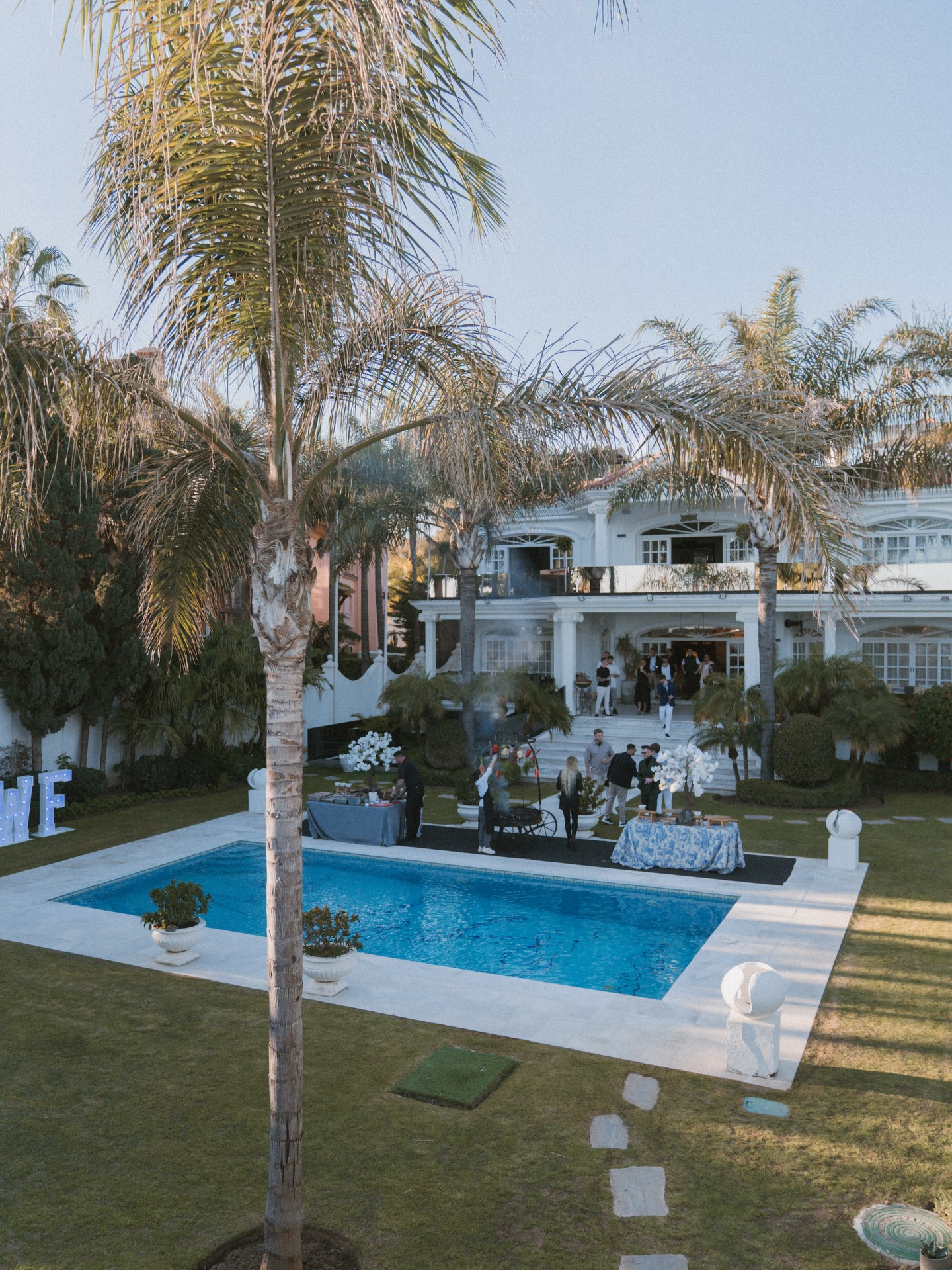 Another event, another beautiful moment 🥂 for @iambradleymarchant @tradewithfreedom_ top enterprise 🙌🔝💯 @elmartinetevilla beautiful location 🌸🔝❤️
Every celebration has its own energy, and we love bringing it to life through flavor, atmosphere and seamless service.
At Dani’s Catering, we make sure every detail feels just right ✨💐
Let’s create your next unforgettable event.
📞 +34 602 687 187
📧 Dani@daniscatering.es
#DanisCatering #LuxuryEvents