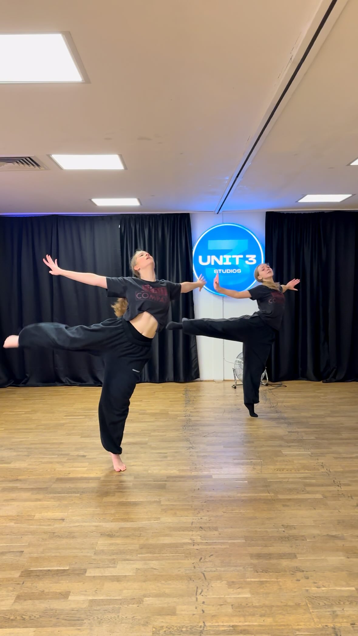 So in sync 🥹 Emily and Liv dancing so wonderfully in class with @_hannah.hague_ ✨