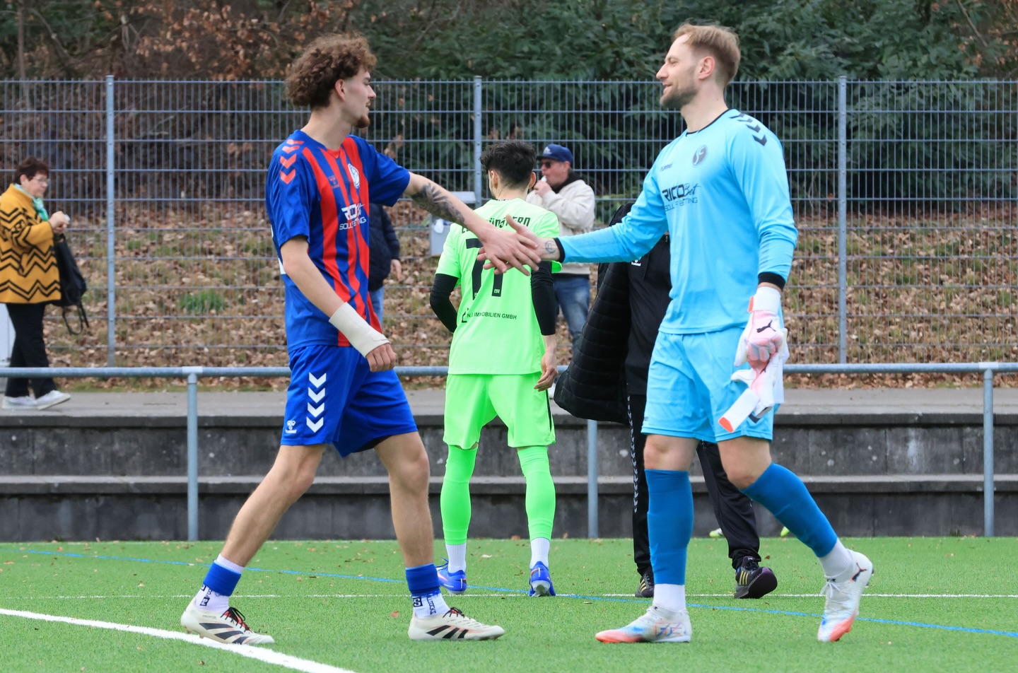 #TESTSPIEL ⚽
SC Konstanz-Wollmatingen
vs. ESV Südstern Singen
// 2:4 (1:3)
Intensive Partie mit hohem Tempo und vollem Einsatz auf beiden Seiten. Trotz großem Kampfgeist mussten wir uns am Ende mit 2:4 gegen den ESV Südstern Singen geschlagen geben.
#SCKonstanz #Wollmatingen #Testspiel #Vorbereitung