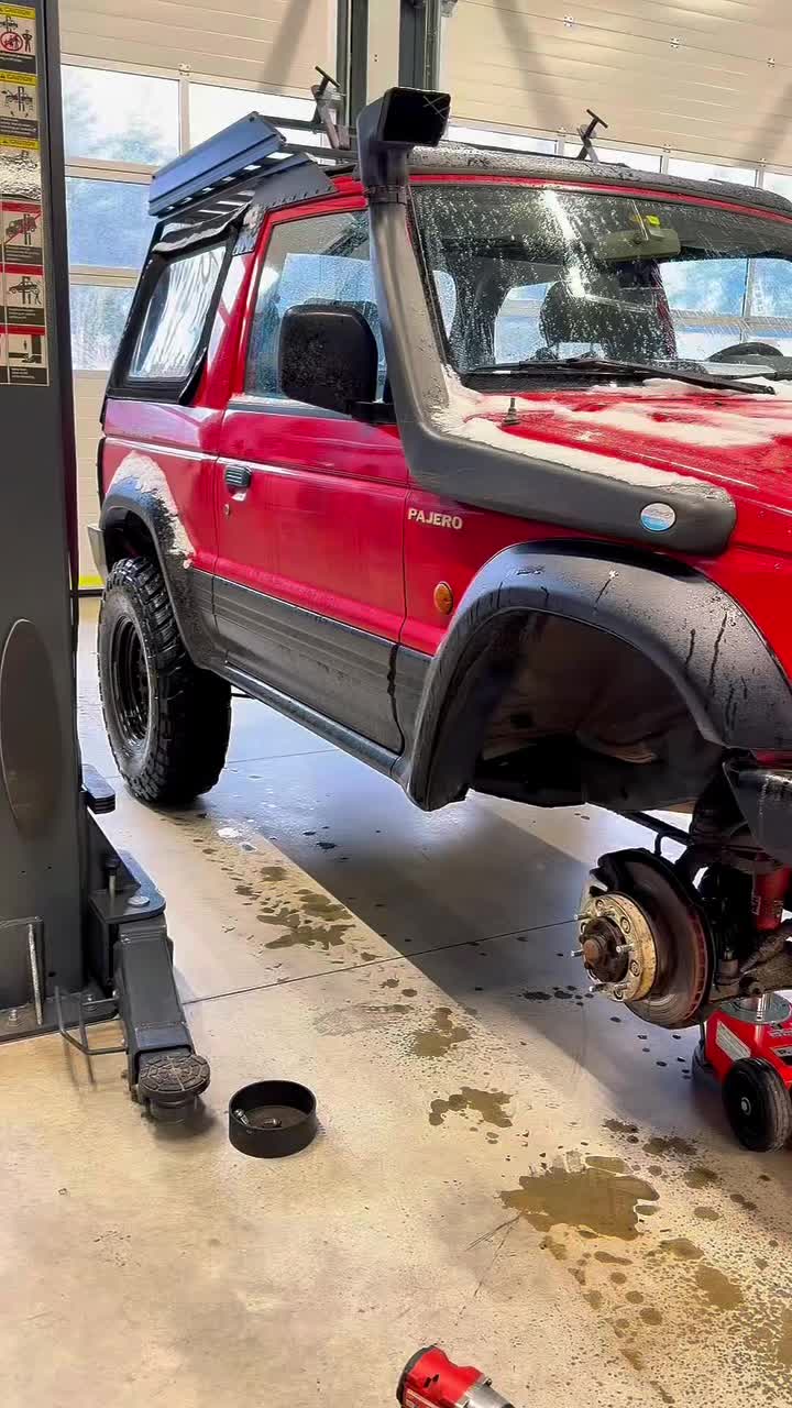 Winterreifen➡️➡️➡️➡️
Yokohama Tires on Pajero❄️
🏁High Performance Reifen
🏁Alufelgen
🏁Felgenzulassung
🏁Waschanlage
🏁Innenreinigung
🏁Chiptuning
🏁Keramikversiegelung
🏁Achsvermessung
🏁 Fahrwerk Tuning
🏁Thor Soundbooster
🏁 Collaudo
🔌Talaria Sting
infos + Termin unter:
📧 info@pneuscenter.com
📲3486966069 ☎️0472888048
www.pneuscenter.com
➡️jetzt Neu in Rodeneck Handwerkerzone Rienzstraße 21 👍
der private Reifendienst mit eigener Portal Waschanlage 24H geöffnet
💎💎💎💎💎💎💎
#winterreifen #mitsubishipajero #carwash #yokohamatires #rodeneck