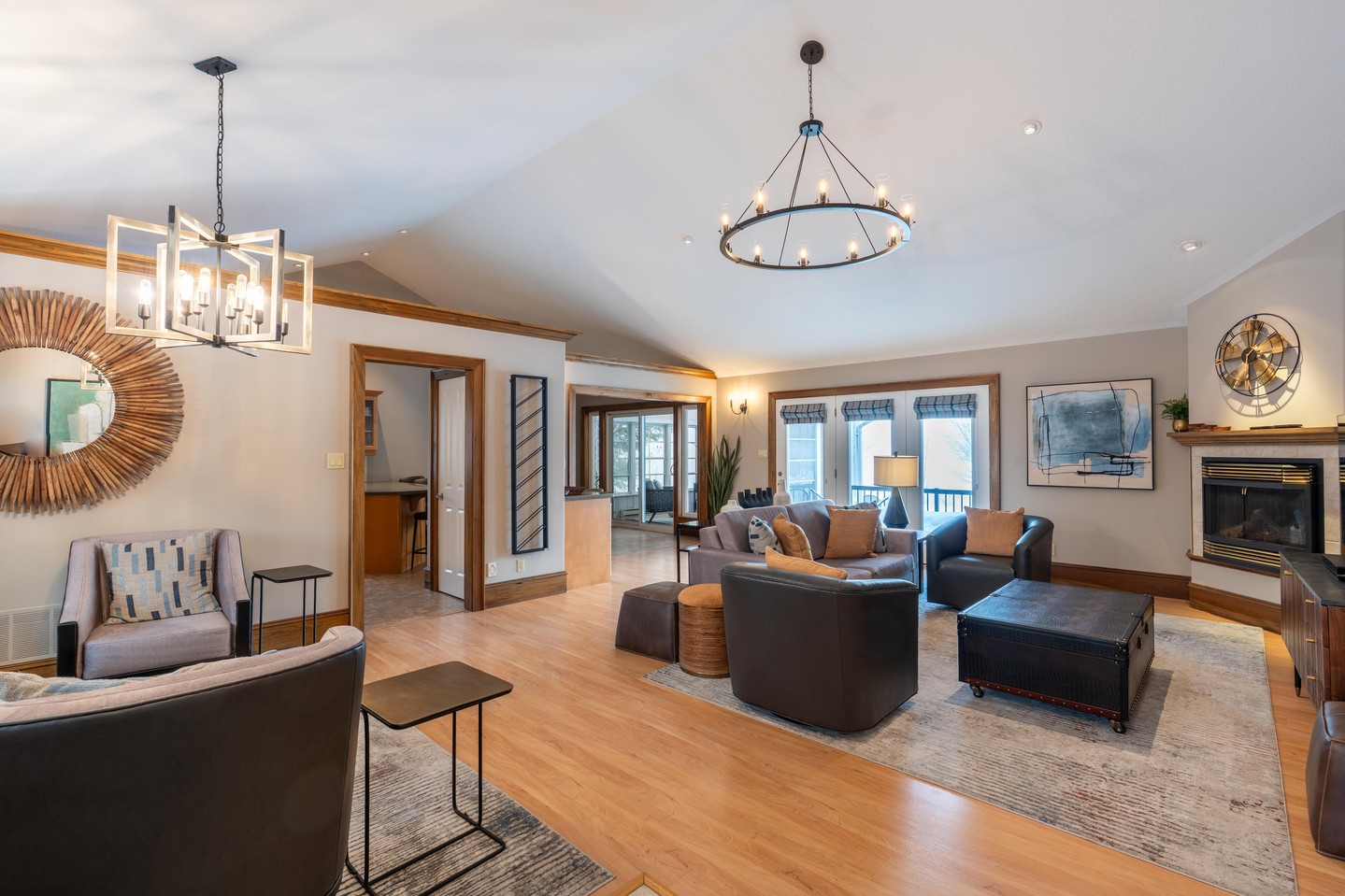 Sunrise Cove is open for summer week rentals ☀️
Three beds and two baths, with up to 8 guests maximum. The cottage includes a king primary bedroom, a queen bedroom, and two double beds. Plus, a full kitchen and a BBQ, and a private beach on Sparrow Lake.
Guests also get access to Bayview Wildwood Resort amenities, and the cottage is about 90 minutes from Toronto.
Available weeks are July 10 to 17, July 17 to 24, August 16 to 23, and August 28 to September 4.
Send us a message with the week you want to reserve. Select dates only. Taxes and fees are extra.
#sunrise #cove #bayviewwildwoodresort #summer #resort #accommodation #beach #waterpark #summerfun #ontario #todoontario #muskoka #simcoecounty #sparrowlake #hotel #familyresort #cottage