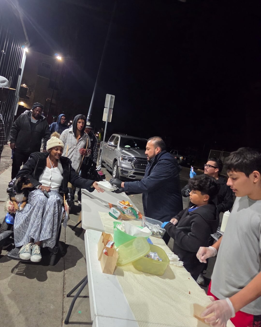 Sunday 22nd, big welcome to our new volunteers!!! Thanks to Juan Antunes and son for their kindness!!! If you're inspired to support our mission with time or resources, contact us at 619-708-1814. Tomorrow might be you in need, so lend a hand and donate now.