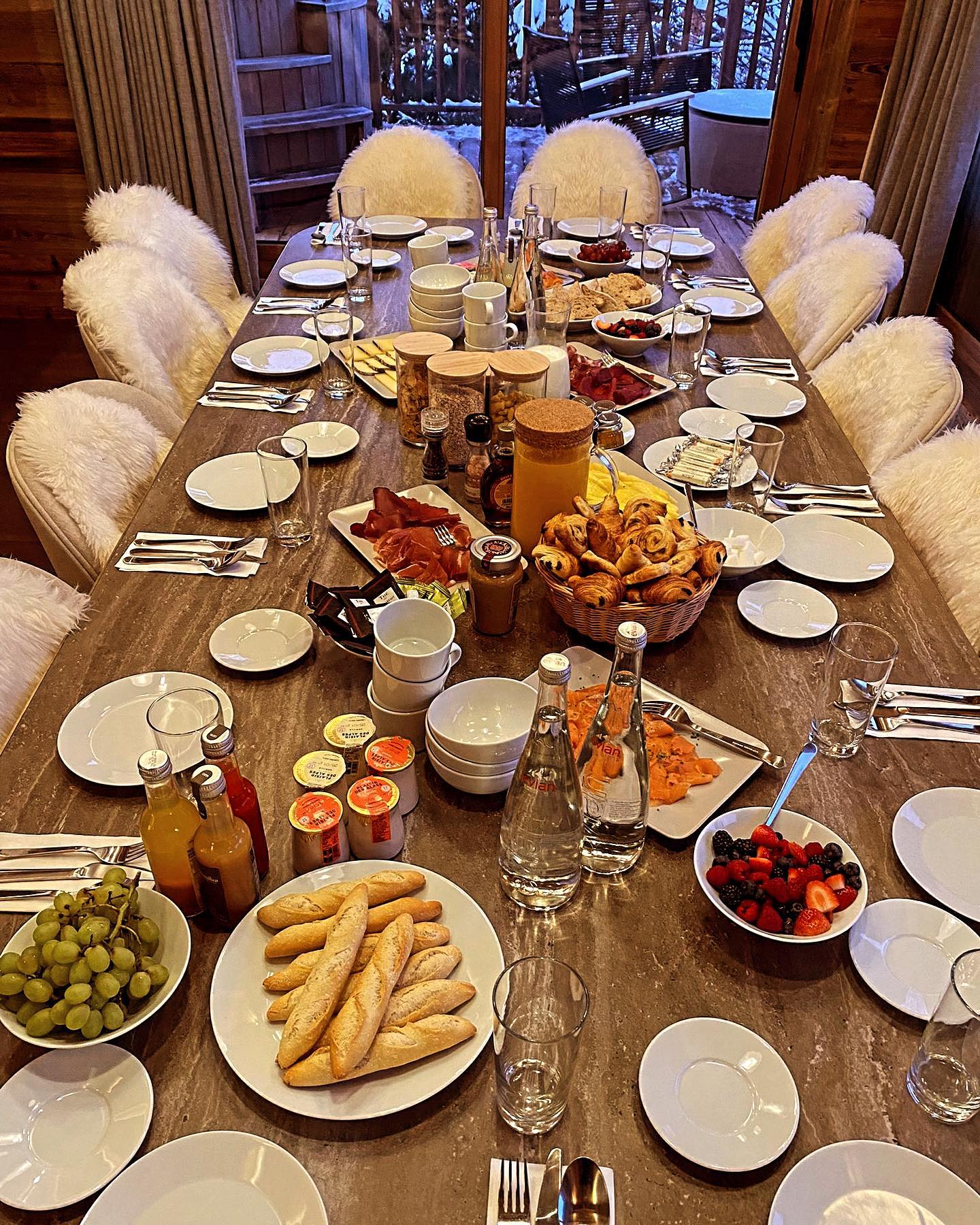 Breakfast time at Chalet Menor is the best way to start your day #chaletmenor #meribel #courchevel #frenchalps