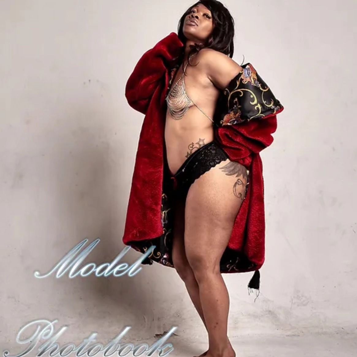 A 25 page Photobook of Queen Love's most recent photographs. A professional made hardcover book with glossy printed pages. Each book features custom photographs of Queen Love.