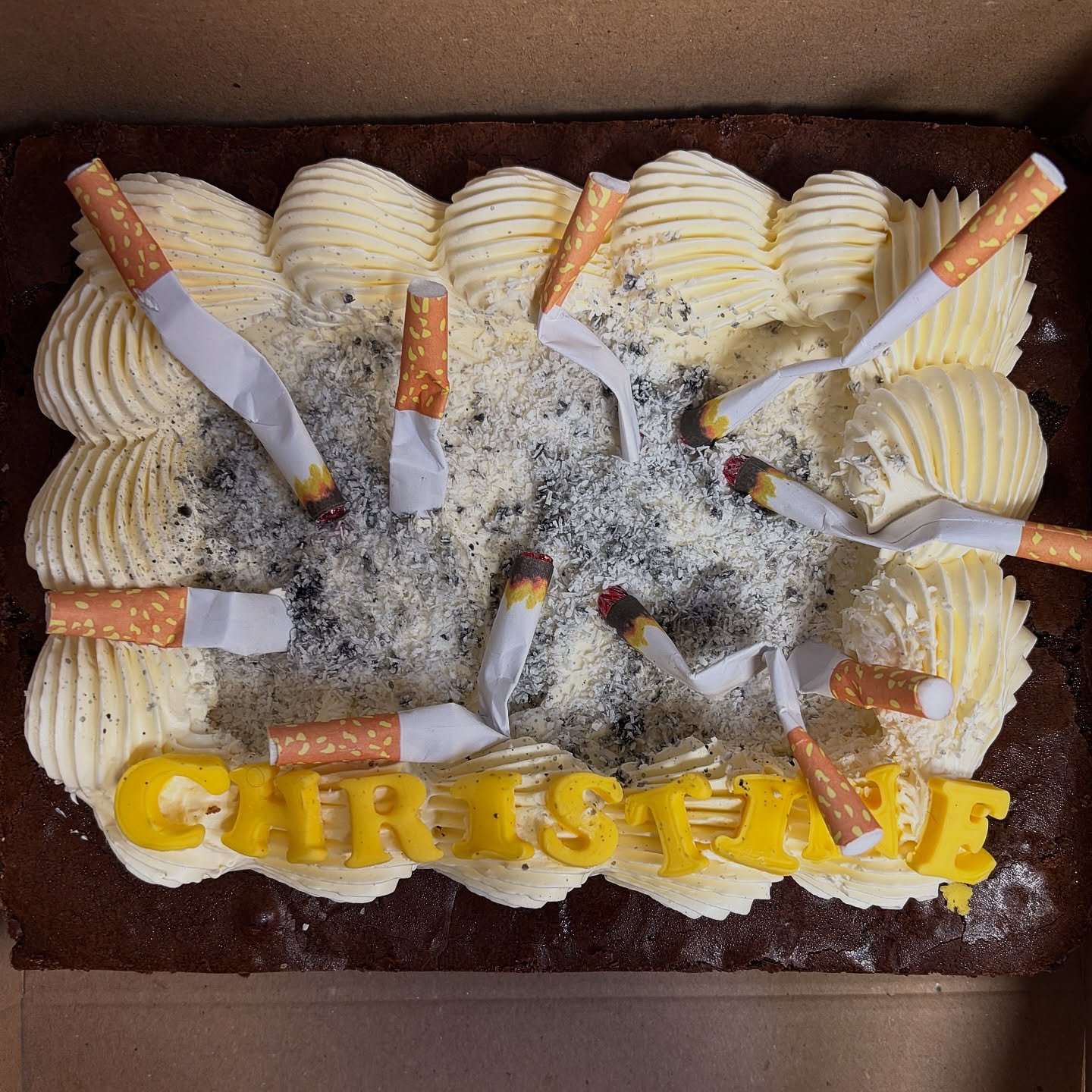 Our fag ash cake morphed into a brownie slab this morning for a bespoke order. 🚬🩷
I love it when we get bespoke requests like this- can’t believe I never thought to put this design on a brownie slab before!
#browniecake #dealkentuk #bespokecake #dealkent #kentcakes