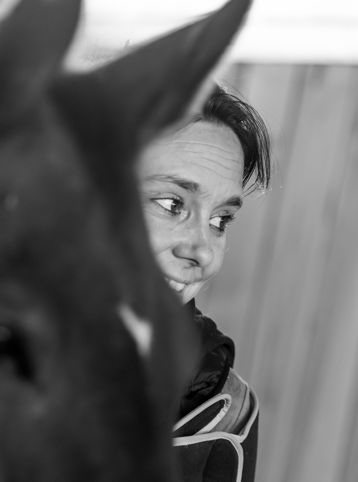 On parle souvent de technique.
De matériel.
De réglages.
Mais cette photo n’existe pas grâce à ça.
Elle existe parce qu’il y a eu un instant de confiance.
Et parce que j’étais là au bon moment.
Rien de plus. Rien de moins.
📷 Photo non posée.
🐴 Moment réel.
#photographie
#photographefrance
#photonoiretblanc
#instantreel
#photographiesurlevif
#equitation
#photographeequestre
#horsephotography
#equestrianlife
#momentvrai
#photographeindependant