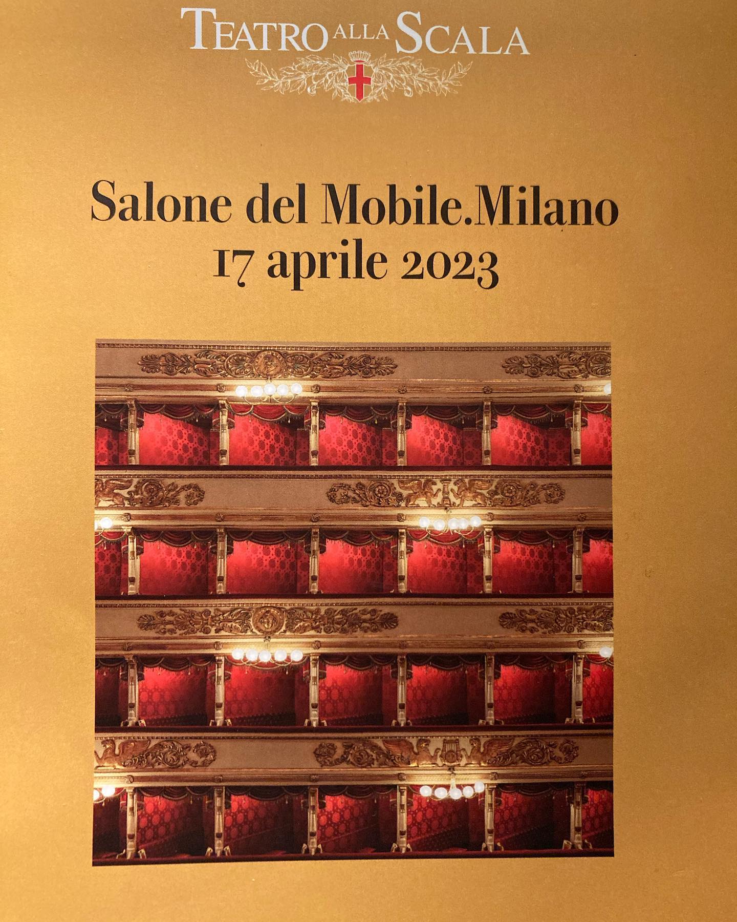 La Scala di Milano. La Saison 2023 du Salone del Mobile est officiellement ouverte! Magnifique 😍❤️ #milano #lascaladimilano #salonedelmobile #marvagriffin #mariaporro #vivalitalia #vivaildesign @paolaarigonibaudry_trespr