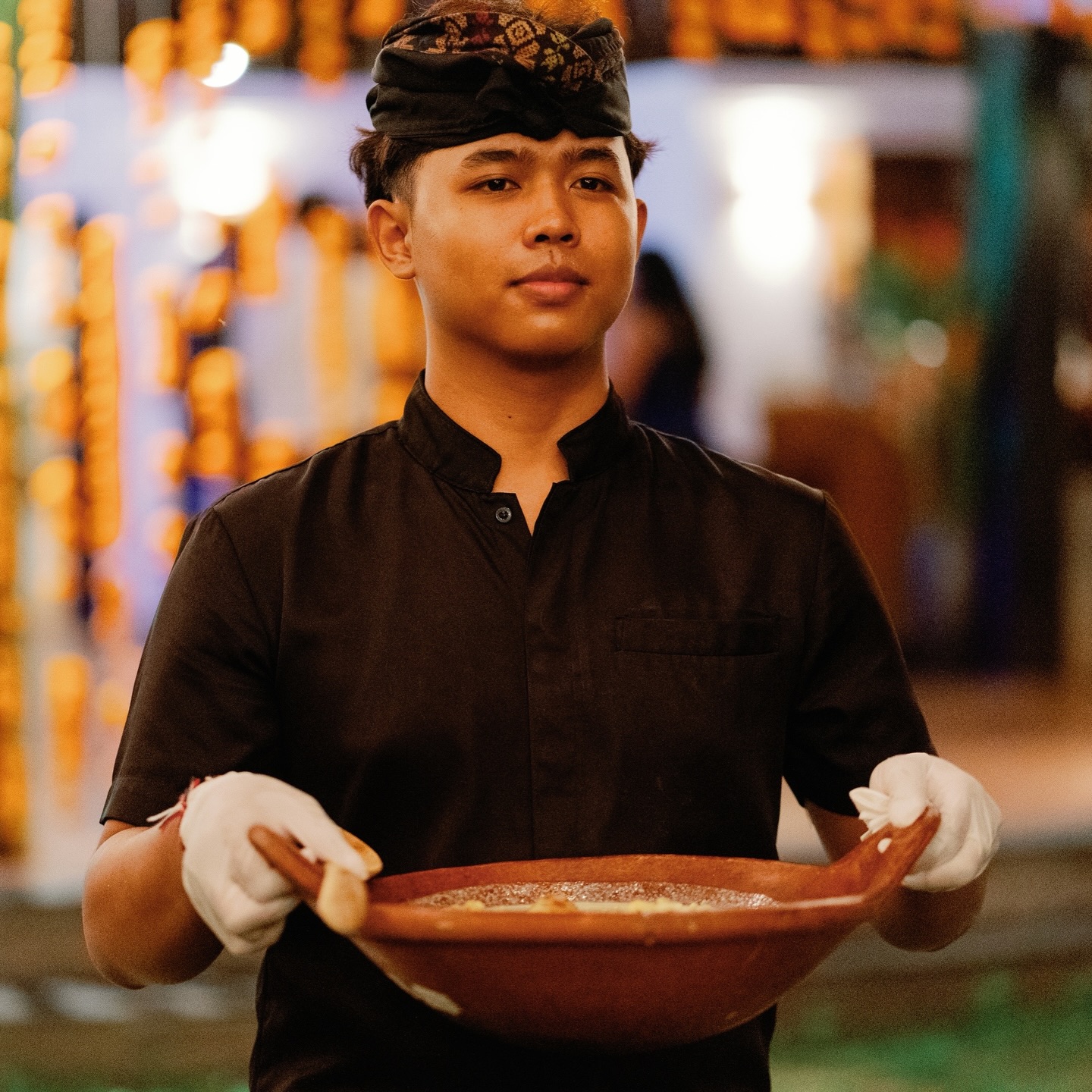 The Kitchen House isn’t just catering.
It’s how your event feels.
The way the buffet flows.
The colours on the table.
The second helpings.
The “who made this?” moments.
We work closely with you to create a menu that reflects your story and make sure we make it just your vibe
Hosting in Bali?
Let’s make it delicious 🤤
#thekitchenhouse #balicatering #thekitchenhousebali #eventbali