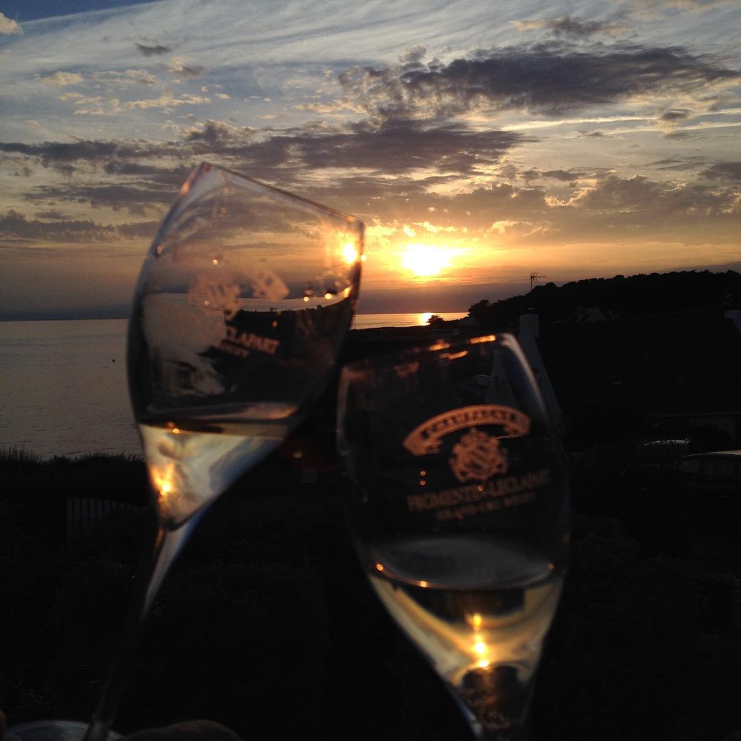 #coucherdesoleil #bretagne #champagne #fromentinleclapart