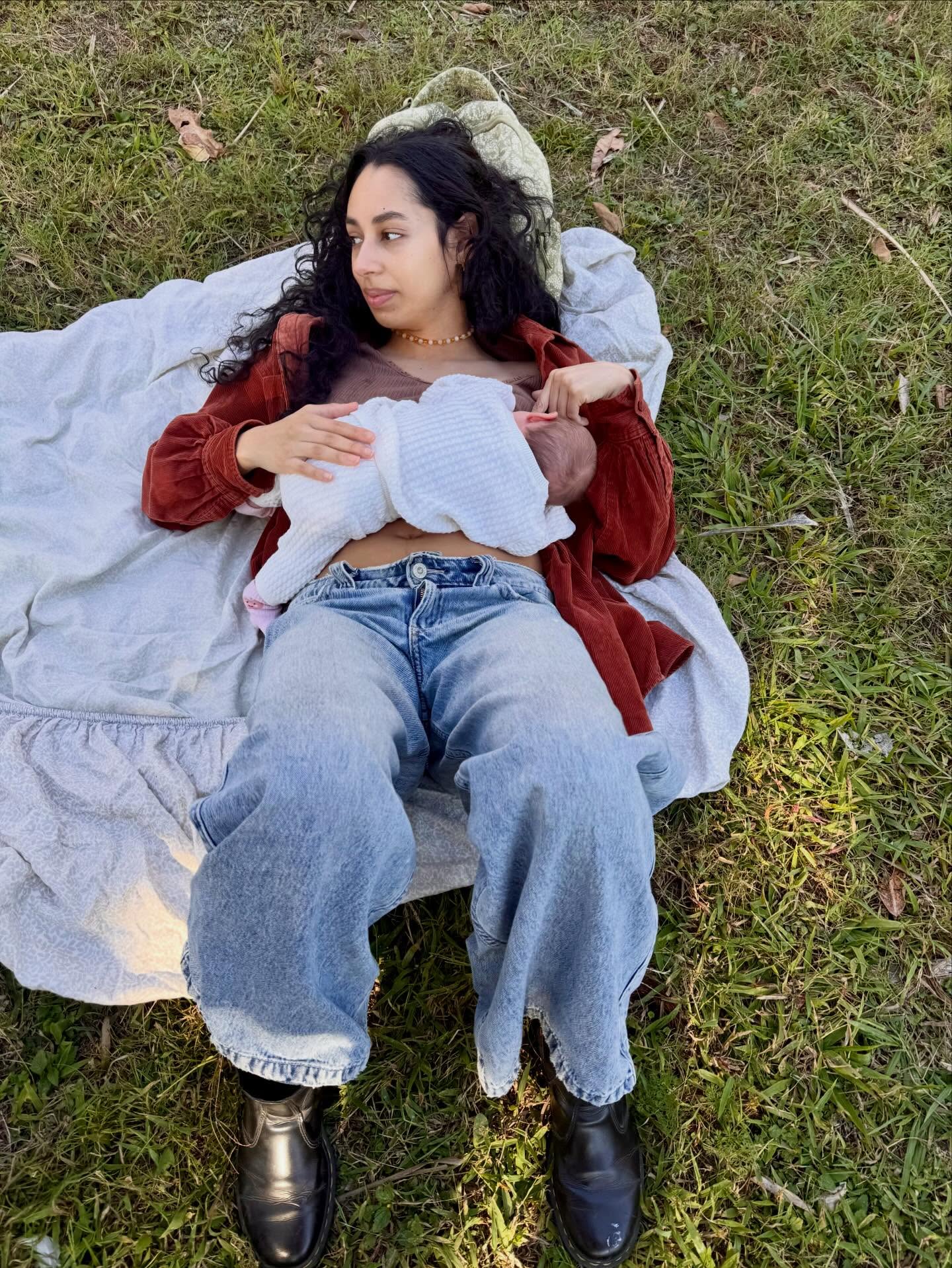 I saw a post that said “every breastfed baby needs milk after any inconvenience” and I rlly felt that
Happy one month to our Lumi Louuu <3
I’ll always be here to comfort you whenever and wherever I can even if it means dropping a blanket on the floor mid walk for a boob break 💫