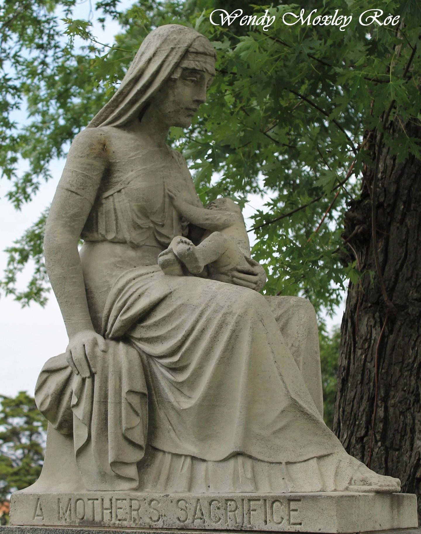 Mount Carmel Cemetery, Hillside, IL
#amotherssacrifice #cemeteryphotography #cemeteryshots #cemeterystatues #mountcarmelcemetery #chicagocemetery #chicagocemeterycrawlers #illinoiscemeteries #tombstonetravels #taphophile #cemeterywandering