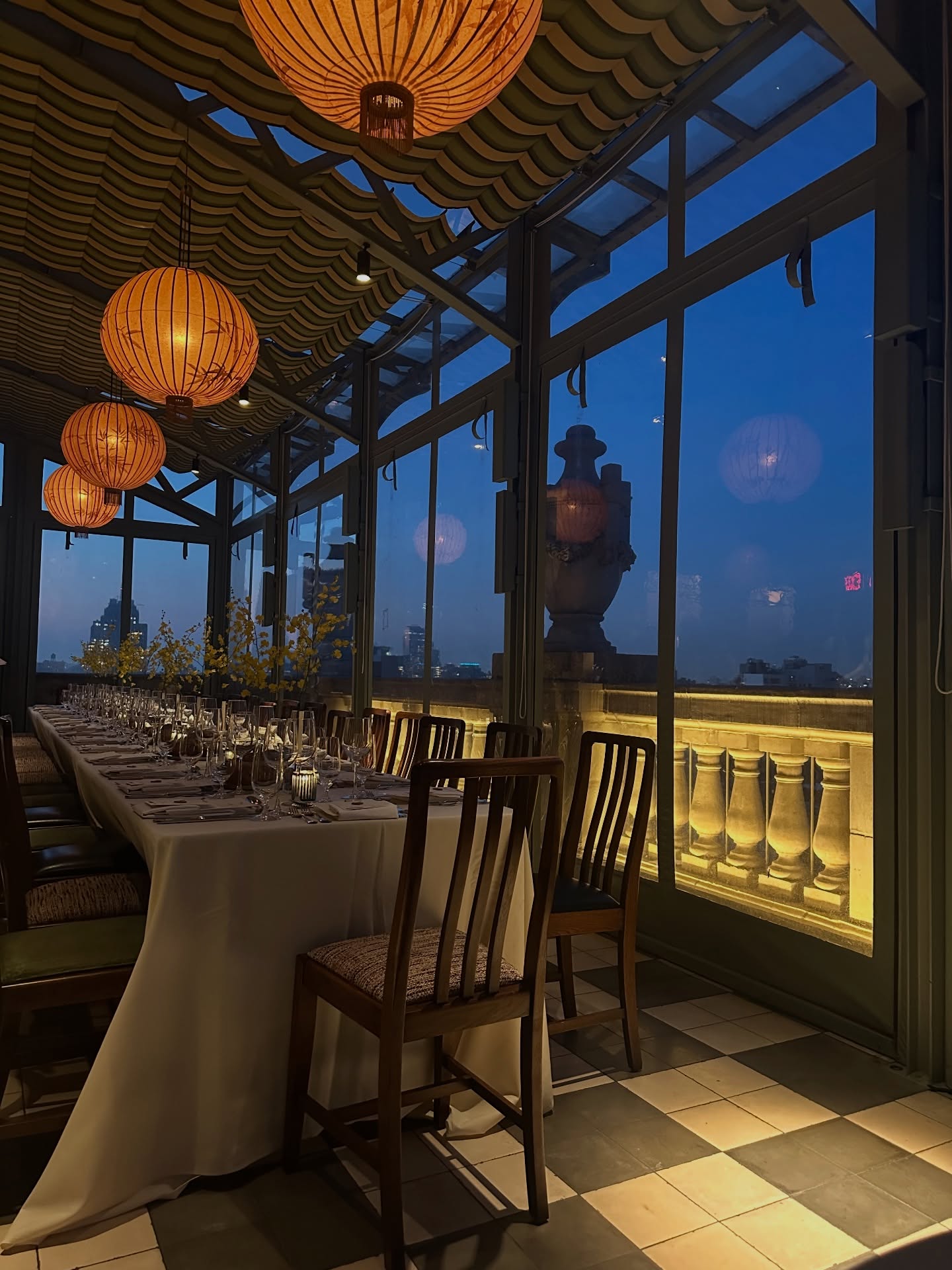 Celebrating the book launch for Laws of Love and Logic by Debra Curtis 📖 with @thousandvoicesmedia and @bff
Calligraphy place cards and bookmarks
.
book launch | nyc events | publishing event | calligraphy