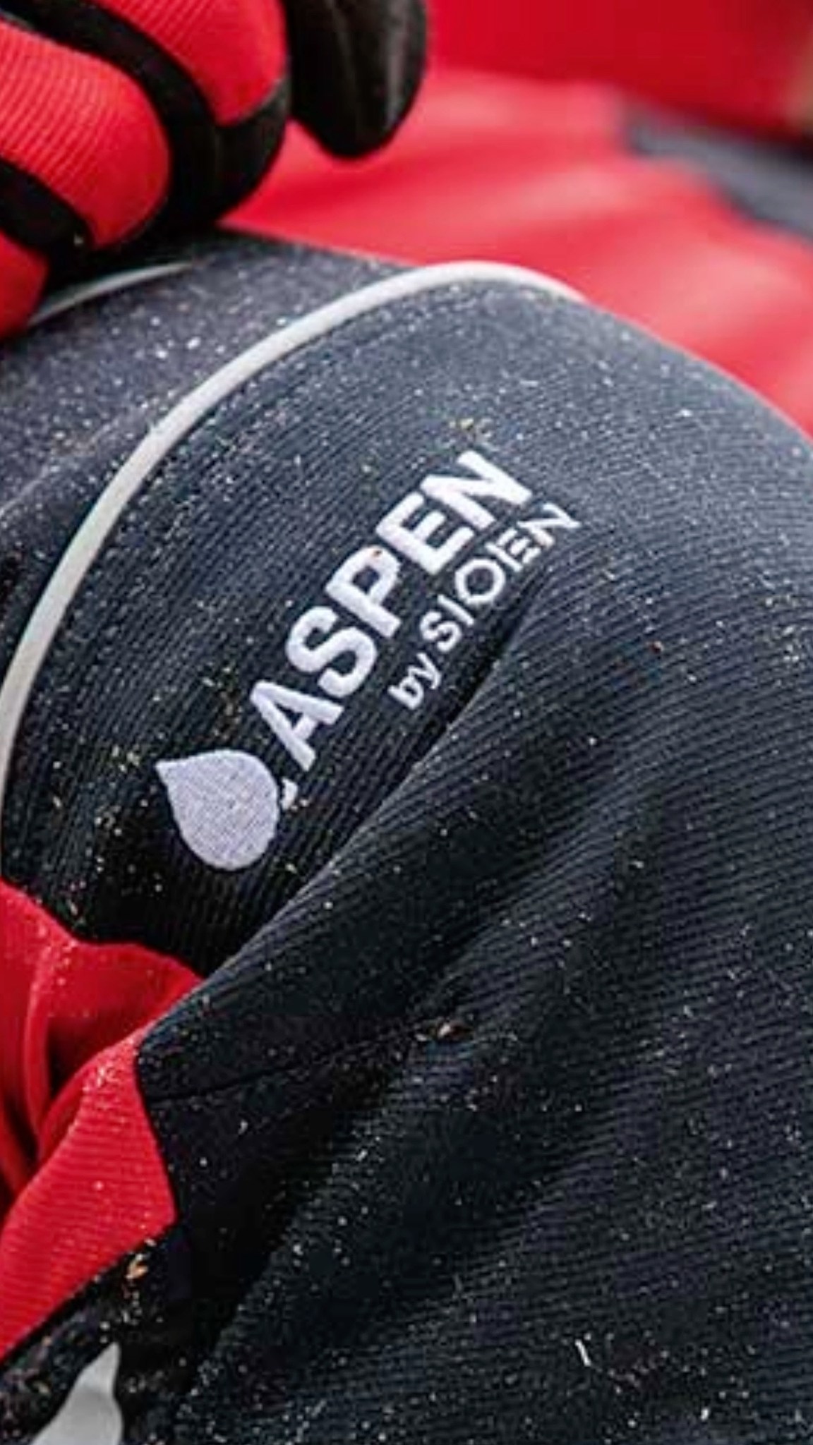 Gemacht für draussen. Aspen Timberwear entwickelt Arbeitskleidung, die schützt und auch bei harter Arbeit zuverlässig funktioniert. Für alle, die anpacken – bei jedem Wetter. 🌧️🌞
Bei uns in Lenzburg und online erhältlich.