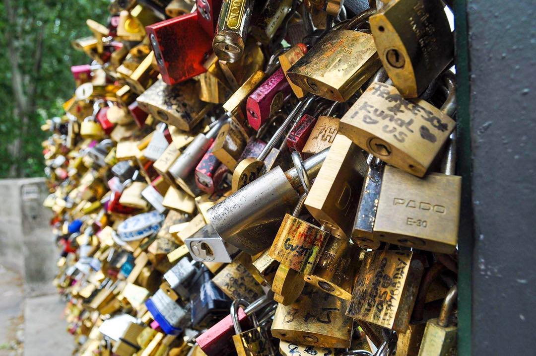 We got to Paris exactly two weeks after the locks were removed from the main part of the Pont des Arts and replaced with painted murals. They left some up along the railings that were not on the bridge itself, and it was still enough to play with perspective. *
*
Paris post is up on the blog! Check out the link in our bio to read it!