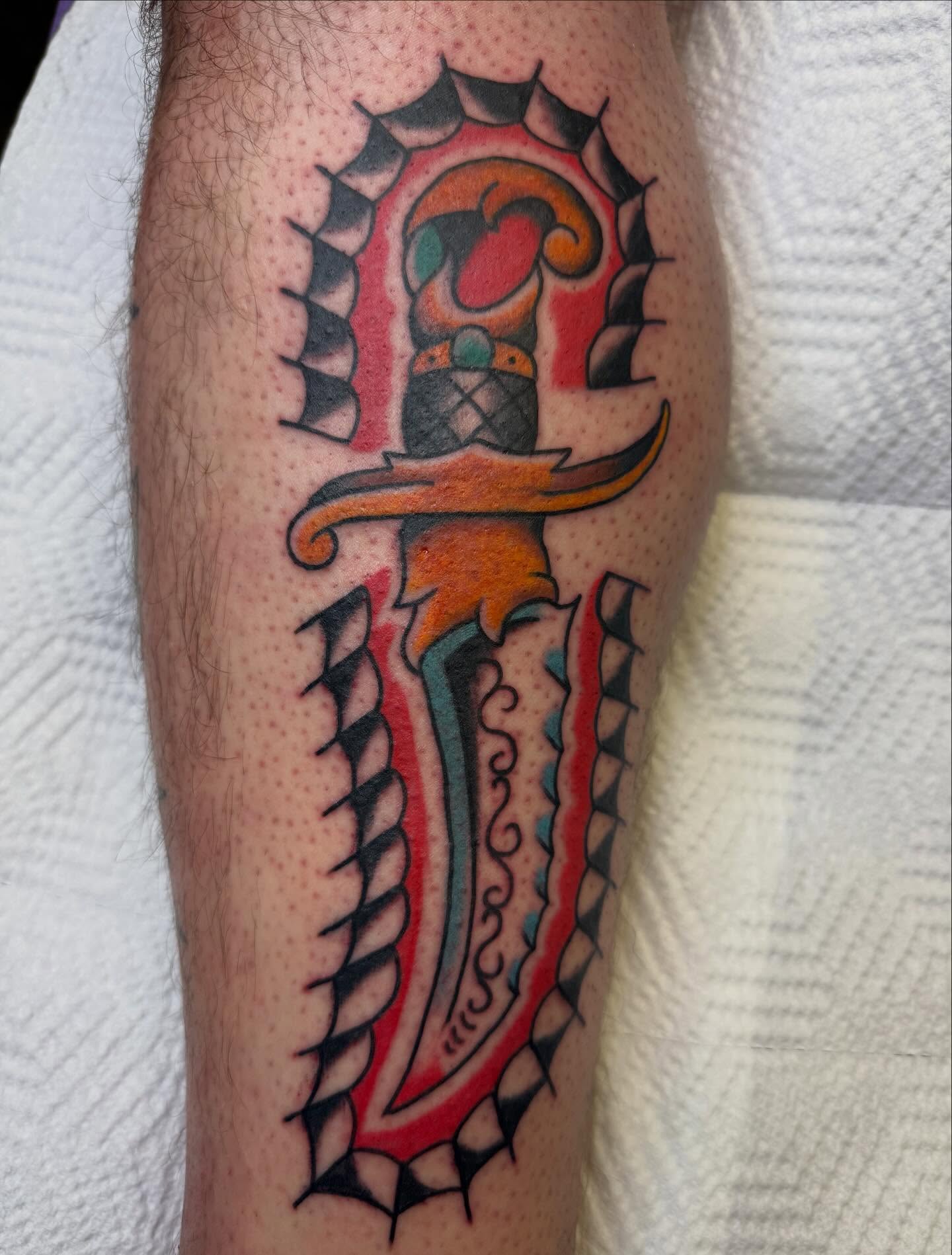 Tatt2s made from my recent flash sheets. Thank yall❤️
💥DM to book March in Austin, TX💥
•
#austintattooartist #austintattoos #austintexas #traditionalflashtattoo #americantraditionaltattoo