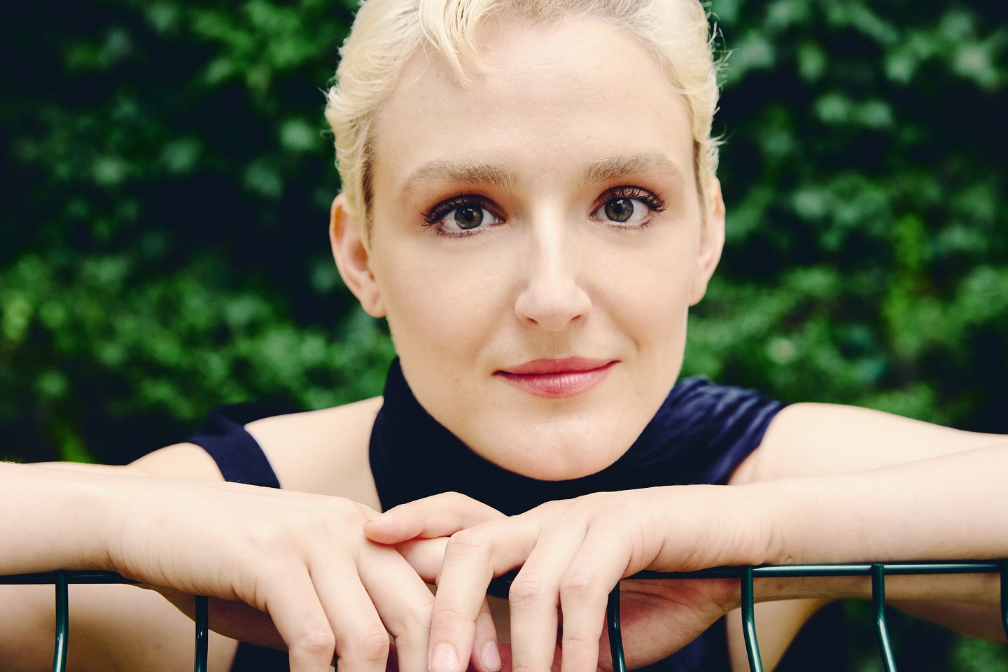 Before Iām off for summer, Iāve got some very exciting news to share āØāØāØ
For the 2025-2026 seasons, I will officially be joining the ensemble of @theater_und_orchester_hd in the beautiful city of Heidelberg next year.
I will be crossing off three dream roles with this company, and I couldnāt be happier to dive into these characters and this music with such a wonderful company.
I cannot wait to share more about my role debuts with you soon.
Till then, Iāve got a lot of scores to start studying š¶āØ
šø @ilariaieie
#mezzosoprano#theaterheidelberg#mezzo#operasinger#dreamscancometrue
