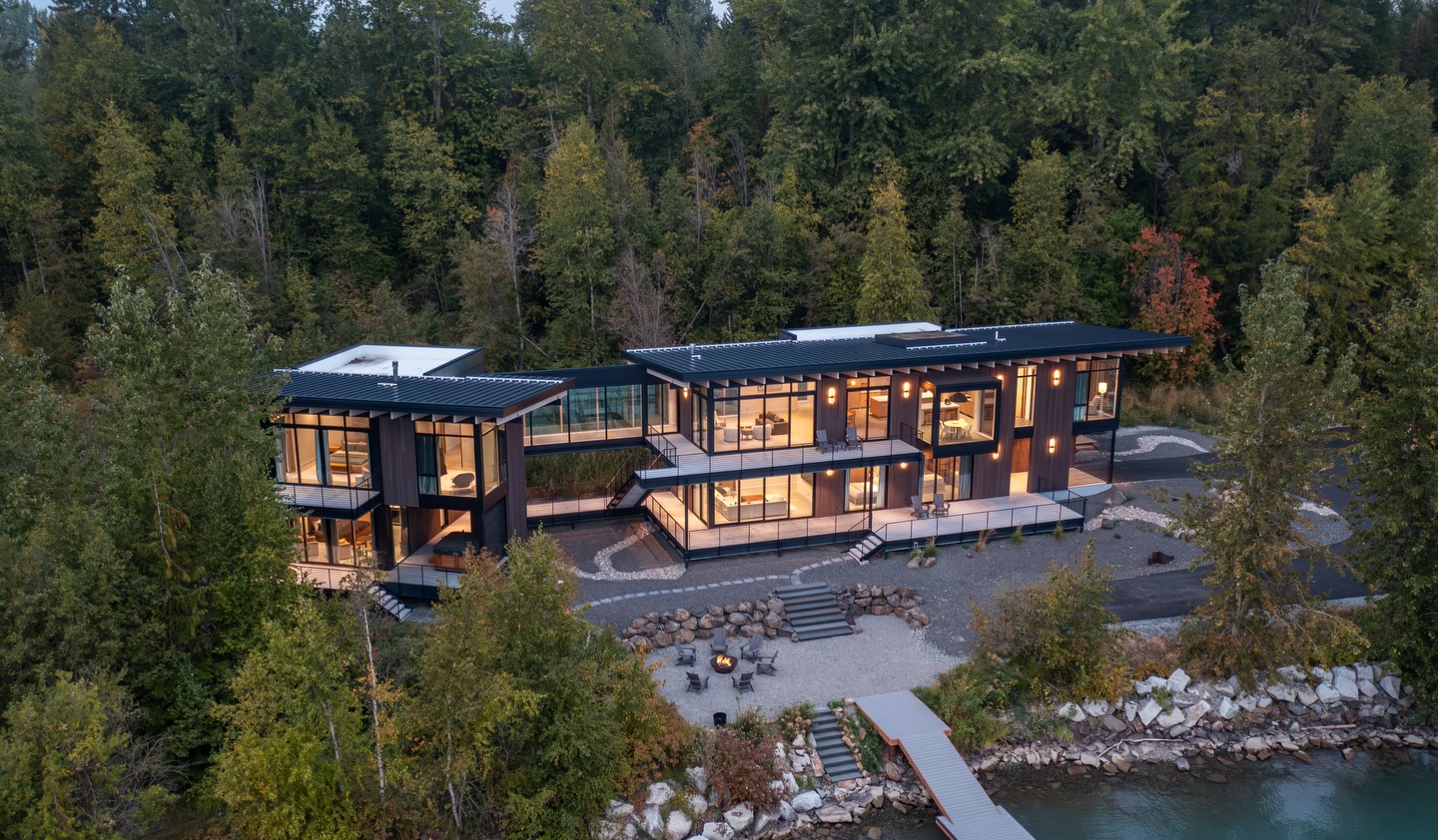 Built for the moments that happen inside the walls.
This Modern Waterfront Residence was carefully constructed to frame the landscape at every turn, including spaces like the lakeside dining nook where structure, view, and daily life come together seamlessly. Precision framing, expansive glazing, and intentional placement allow the architecture to open fully to the water while maintaining strength, comfort, and performance year round.
Every line, connection, and finish was built with purpose because great design deserves equally thoughtful construction.
Built by Ramey Construction
Architecture by Uptic Studios
Stay tuned for the interior reveal.
#RameyConstruction #ModernWaterfrontResidence #CustomHomeBuilder #NorthwestModern #SandpointID PNWArchitecture BuiltWithPurpose WaterfrontLiving