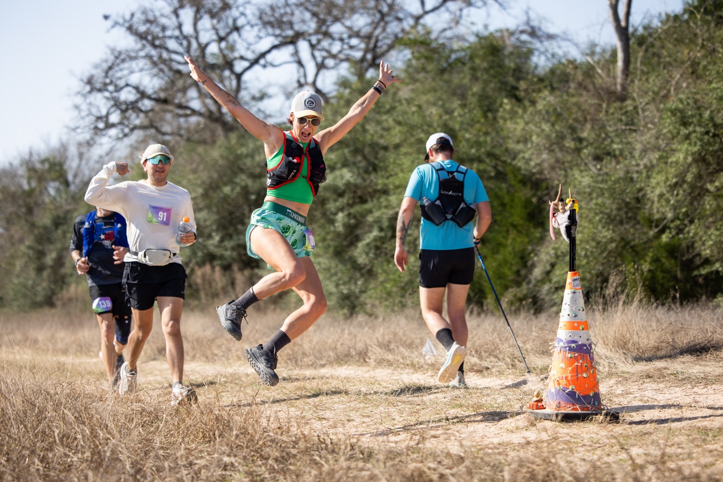 It’s party down here at the cone of death!
Two hours remain in the 6hr.
#jackalopejam #getofftheroad #trailrunning #ultrarunning #running