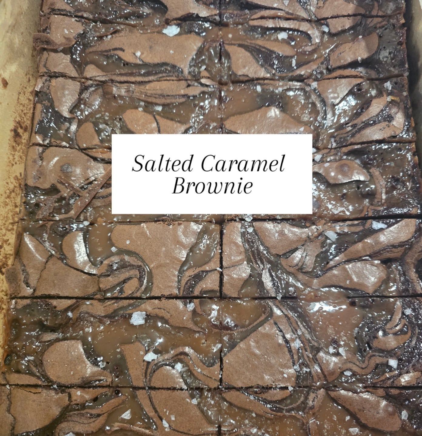 Salted Caramel Brownie finished with Maldon sea salt 🌊
It's a small thing - but the right ingredients make all the difference ✨️
#layerd_cakes #brownies #maldonseasalt
#bakefromscratch #coffeeshopsupply
