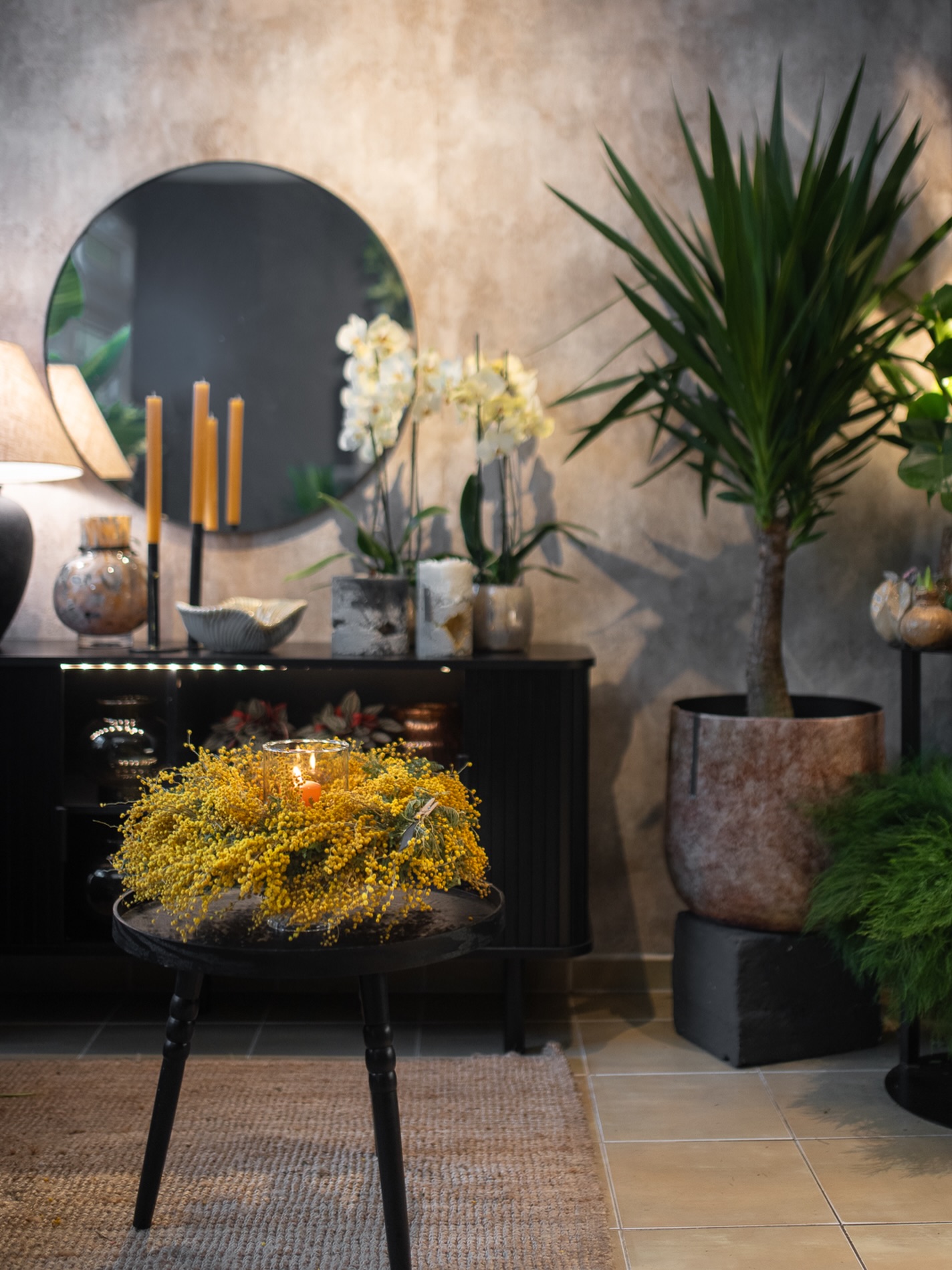 Teplo svíček, vůně květin a domov, kde se zastaví čas. 🌿🕯️
Květiny dělají z každého kouta místo, kam se chcete vracet.
#mrbloom #kvetinybrno #homeinspo #homedecor