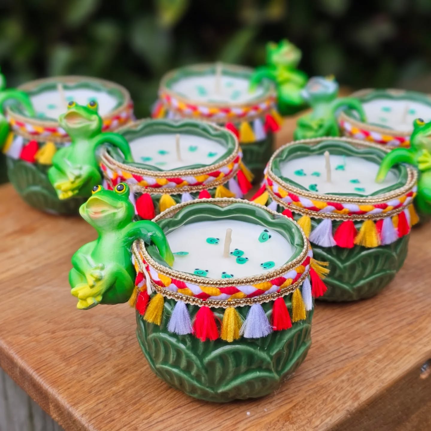 Ik kreeg nog een leuke bestelling via @groenrijkdenbosch afgelopen week: 6 Oetelkèrskes! En vandaag heb ik deze mogen afgeven.
Heb het net niet meer gered om ze vóór de carnaval te maken, maar dat was geen enkel probleem. Ze waren "Oeteldonk-minded". Oeteldonk kan altijd, ja toch? Vind ik wel!
Bedankt iedereen voor het enthousiasme waarmee de Oetelkèrskes weer zijn onthaald: vaste klanten van mij die ze ieder jaar opnieuw sparen, maar ook nieuwe klanten via @groenrijkdenbosch die ze mega leuk vonden. Dankbaar!
En dan nu alvast een leuke nieuwe variant bedenken voor 11/11 en 2026 #kielekielekiele. Stay tuned!
Liefs,
Robin