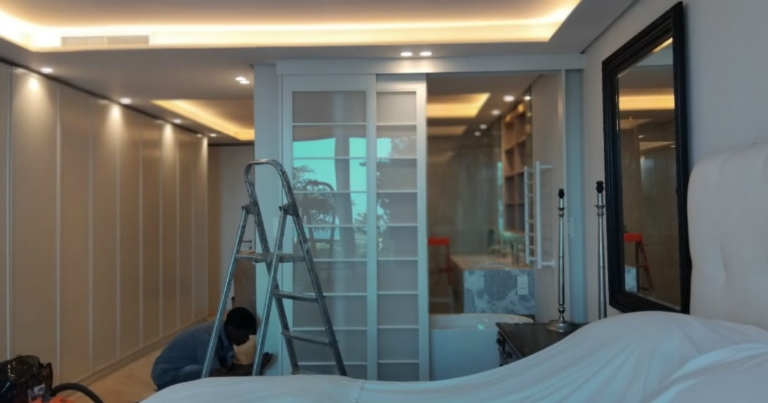 Precision doesn’t stop at crafting, our team ensures every installation is done to perfection ✨
#medlifestyle #shutterinstallation #homestyle #privacyscreen #homeinteriors