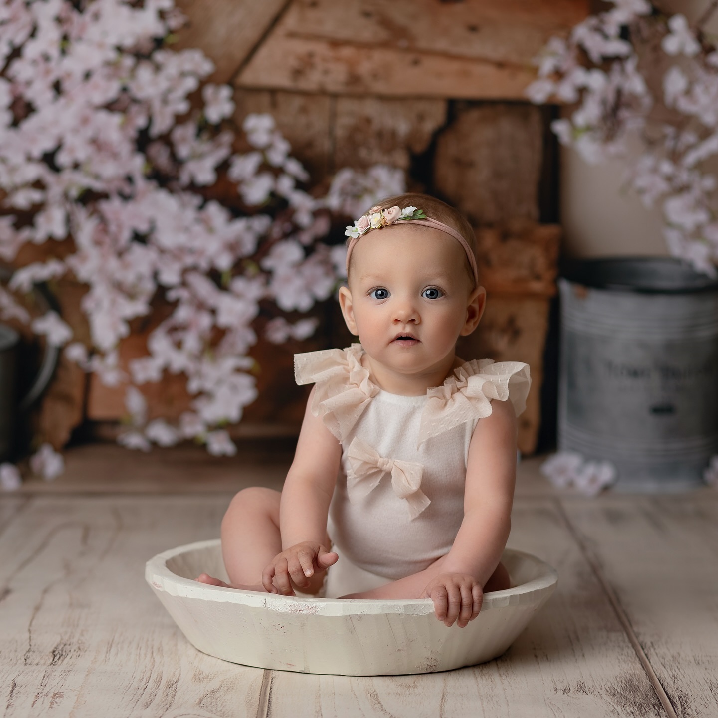 #bebe#babygirl#photographebebe#photographer#photography#celinechoisnetphotographie#shootingbaby#photographemayenne#photographealencon#photographesarthe#saison2024#photographeorne