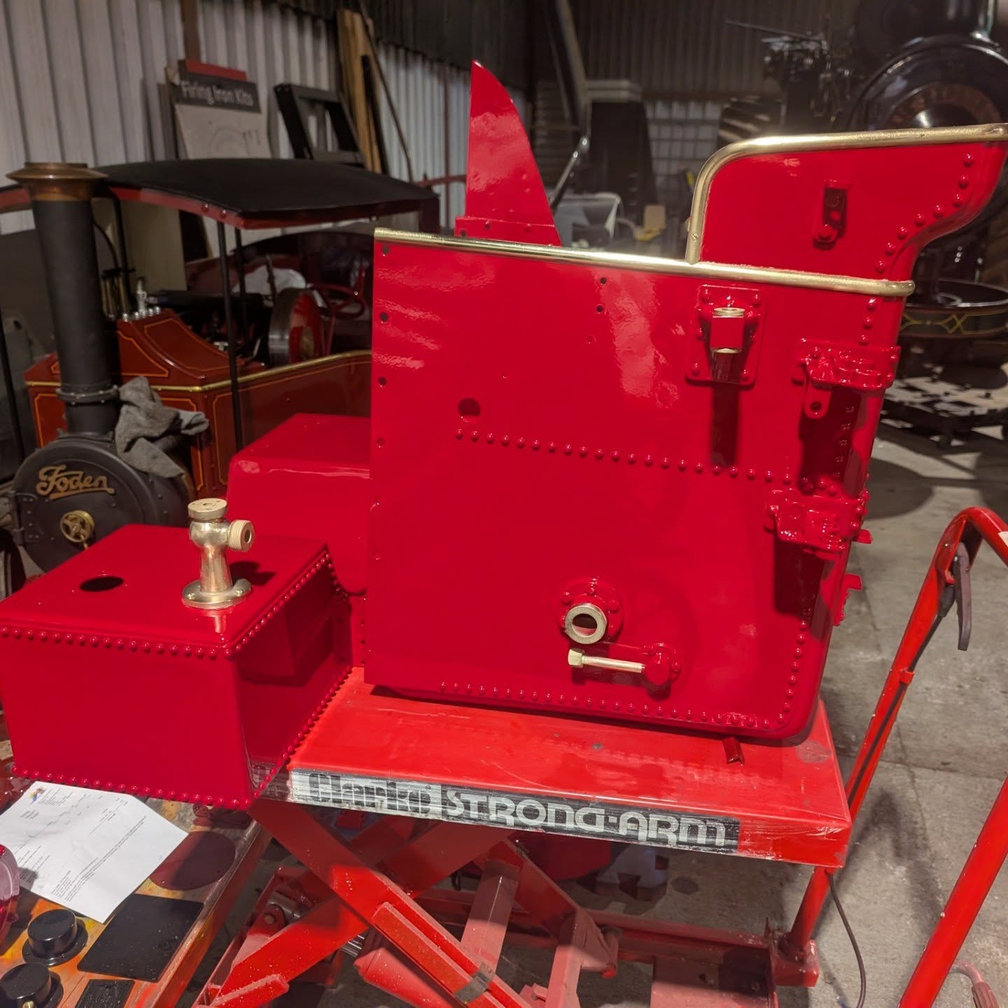 Certainly not going to miss this engine on the rallyfield when she is done! If you are looking to have your steam engine parts (or tractor, classic car, anything really) professionally painted please see our website for details.
https://www.legacyvehicles.co.uk/workshopservices