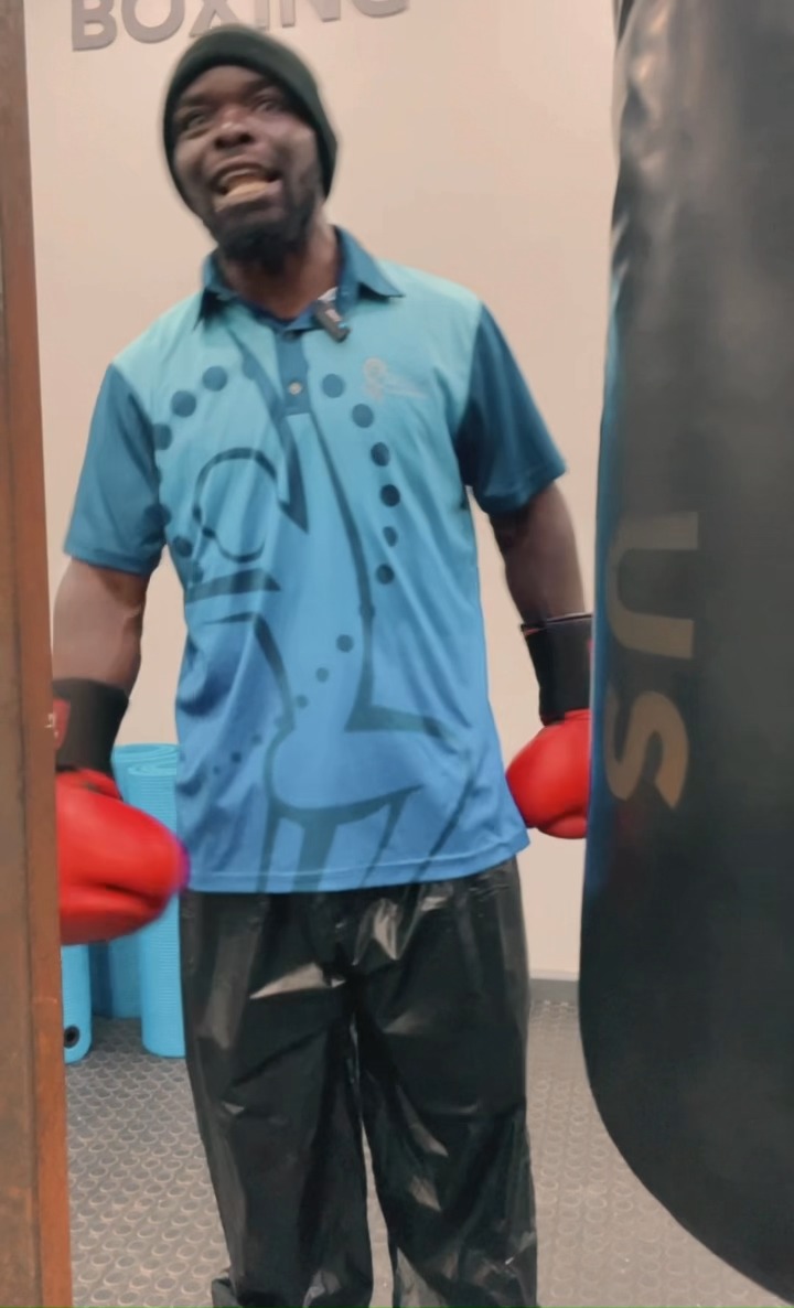 Step into the ring and unleash your power! ๐ฅ Join Boxing Classes at Lifestyle Gym and get fit, strong, and unstoppable.
#LifestyleGym #BoxingWorkout #FightForFitness