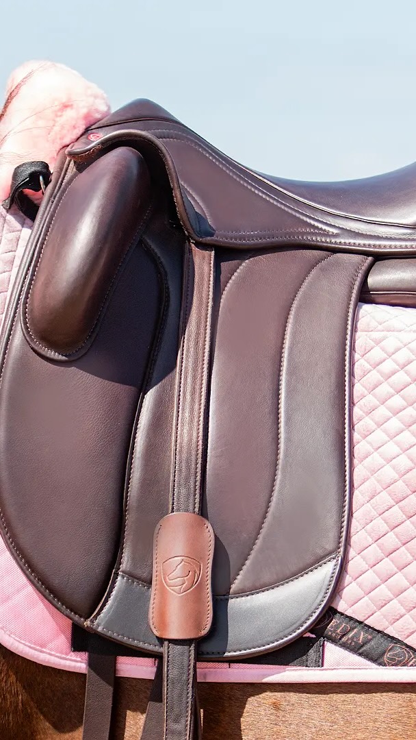 Thursday Coffee ☕️ Thoughts
Here’s a conversation I have regularly with so many of my students…what do blocks actually do? What do we need to be aware of as riders? Are they really helping you?