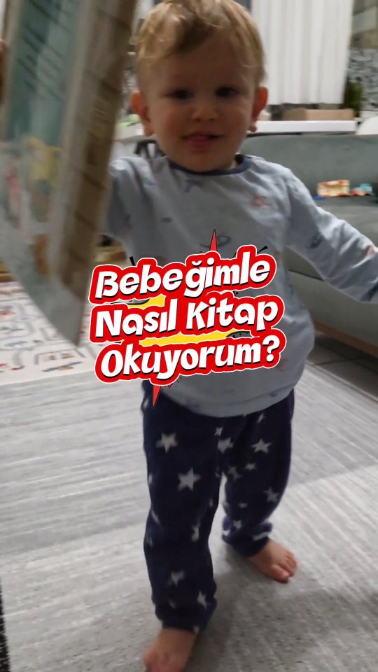 En çok sorulan sorular "Bebeğinle nasıl kitap okuyorsun?", "Merih nasıl kitapları bu kadar seviyor?", "Sıkılmıyor mu?" .. Aslında 9 dakikalık bir video ama 2 dakikaya indirmeye çalıştım ✨️🍀💛
Bebeğimin kendi seçtiği kitabı:
-Görselleri betimleyerek
-Gerçekten Hayatla bağ kurarak
-Merak uyandırarak okuyorum
Ve en önemlisi:!! BEBEĞİMİ Gözlemleyip Neye ilgisi daha fazlaysa oraya vurgu yapıyorum !! 💥
.
.
.
#merihbebek #annebebek #bebek #bebekgelişimi #bebekgelişimi bebekkitap